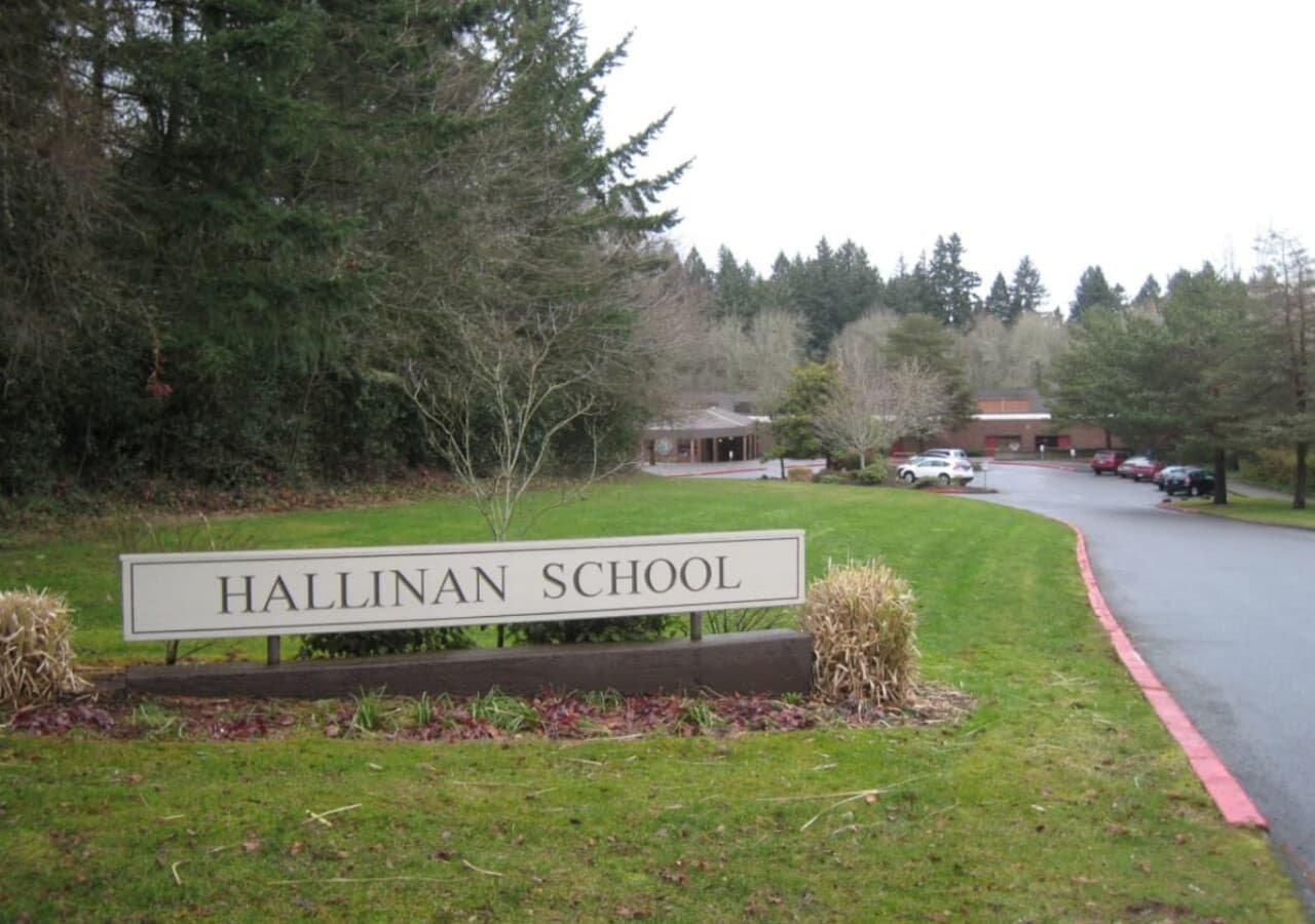 Hallinan Elementary School – 5 min drive / 15 min walk - A well-loved neighborhood school in a quiet, tree-lined area, known for its strong community feel and peaceful surroundings.