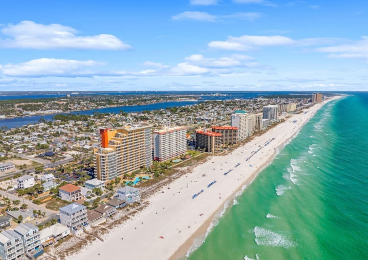 Park, drop your bags, and hit the sand—vacation mode starts now.