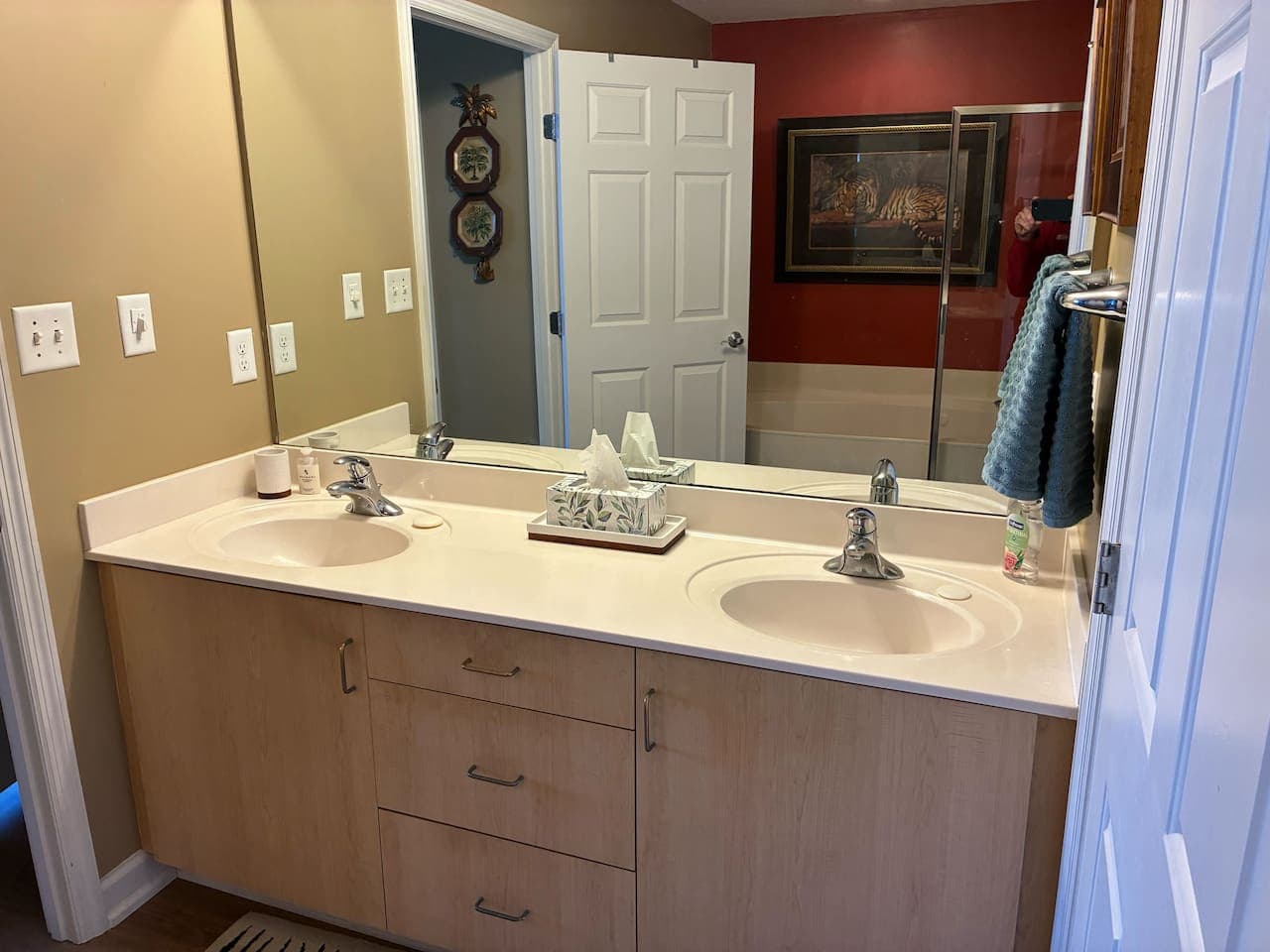 Double sinks, fresh towels, and a calm space to reset after the beach.