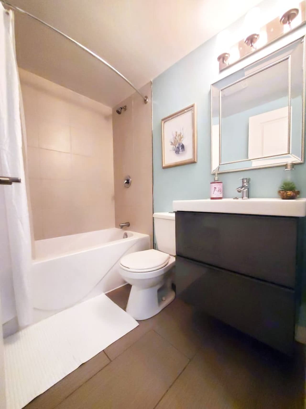 A bright, modern space to refresh and recharge, stocked with all the essentials for a seamless stay.