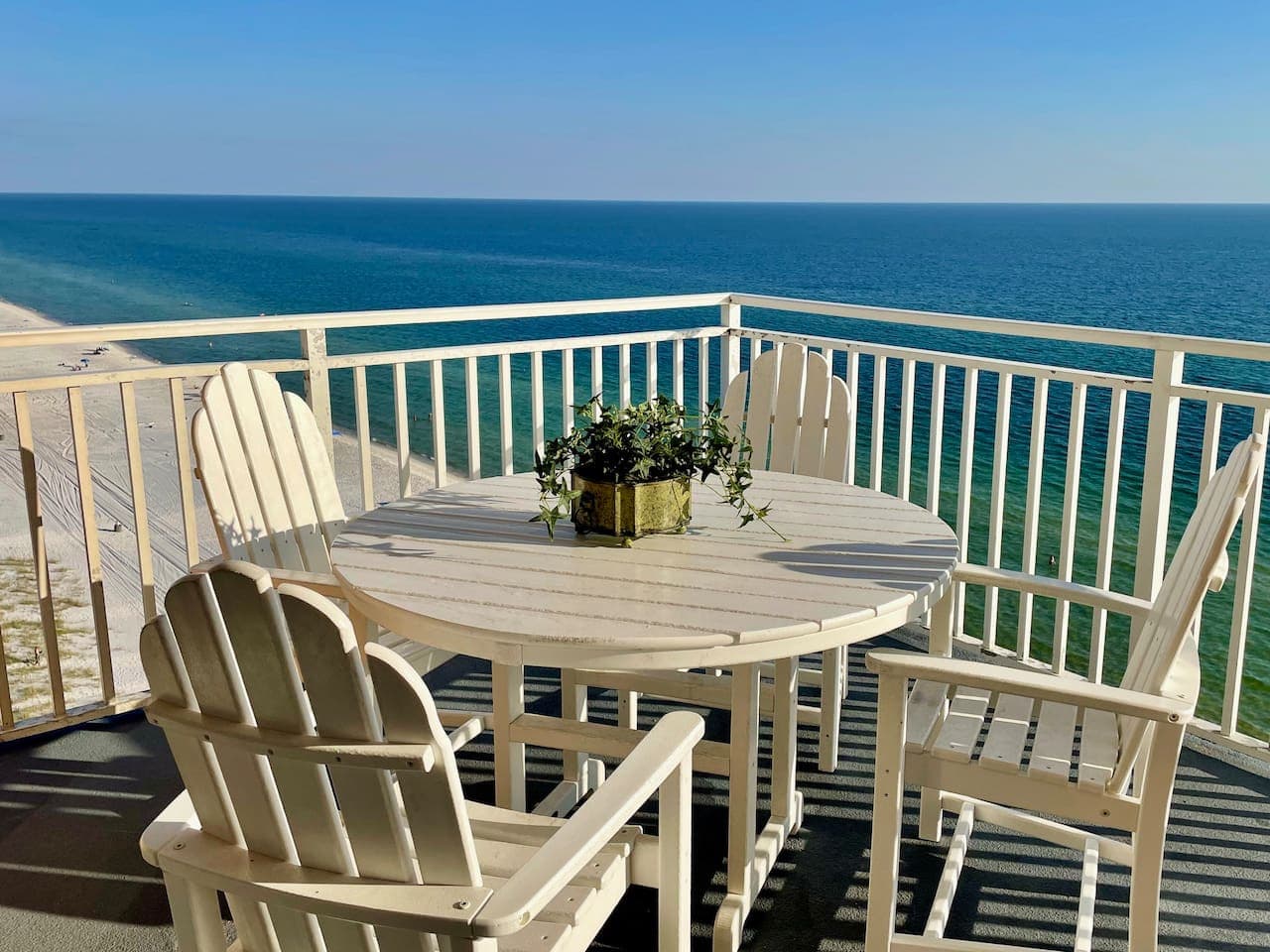 Sip coffee with Gulf views and salty air—an easy favorite spot any time of day.