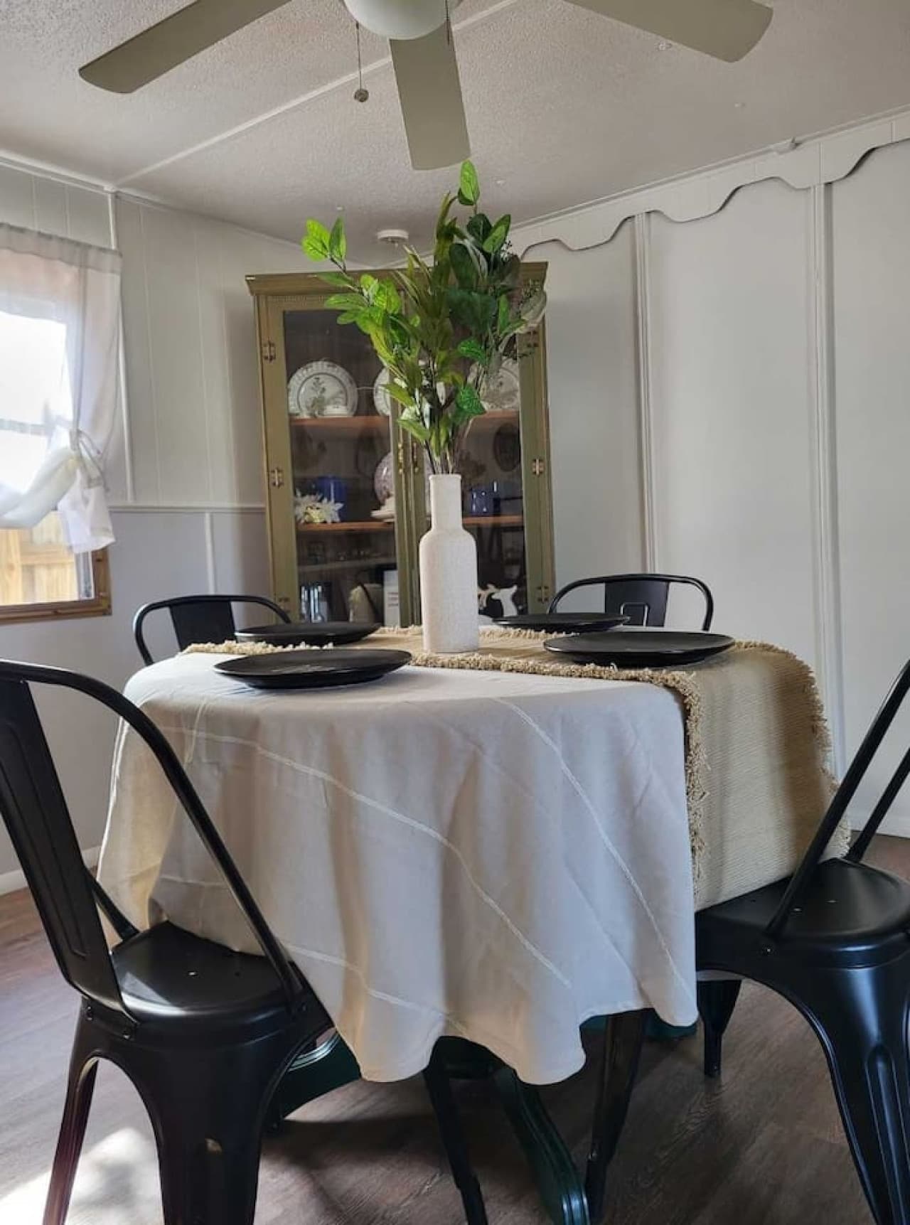 Eat, laugh, and linger — a dining setup made for togetherness.