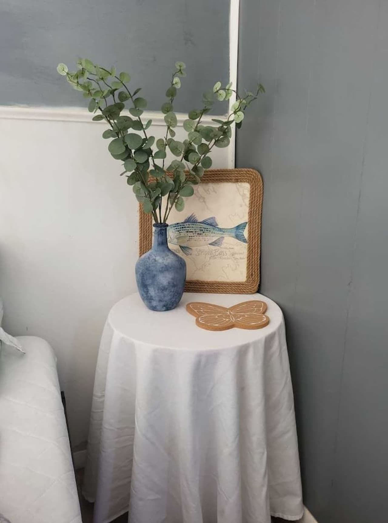 A little greenery goes a long way in creating a restful retreat.