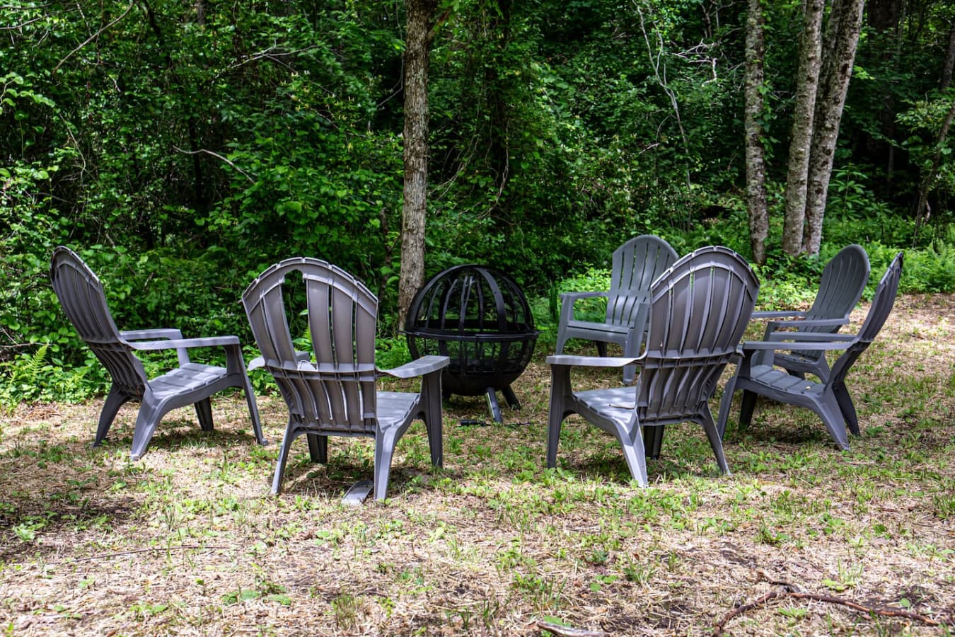 The fire pit offers a cozy outdoor gathering spot, perfect for roasting marshmallows, sharing stories, and relaxing under the stars.