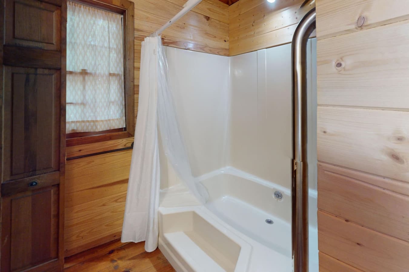 Fresh towels, thoughtful touches, and a warm shower after a day of adventure.