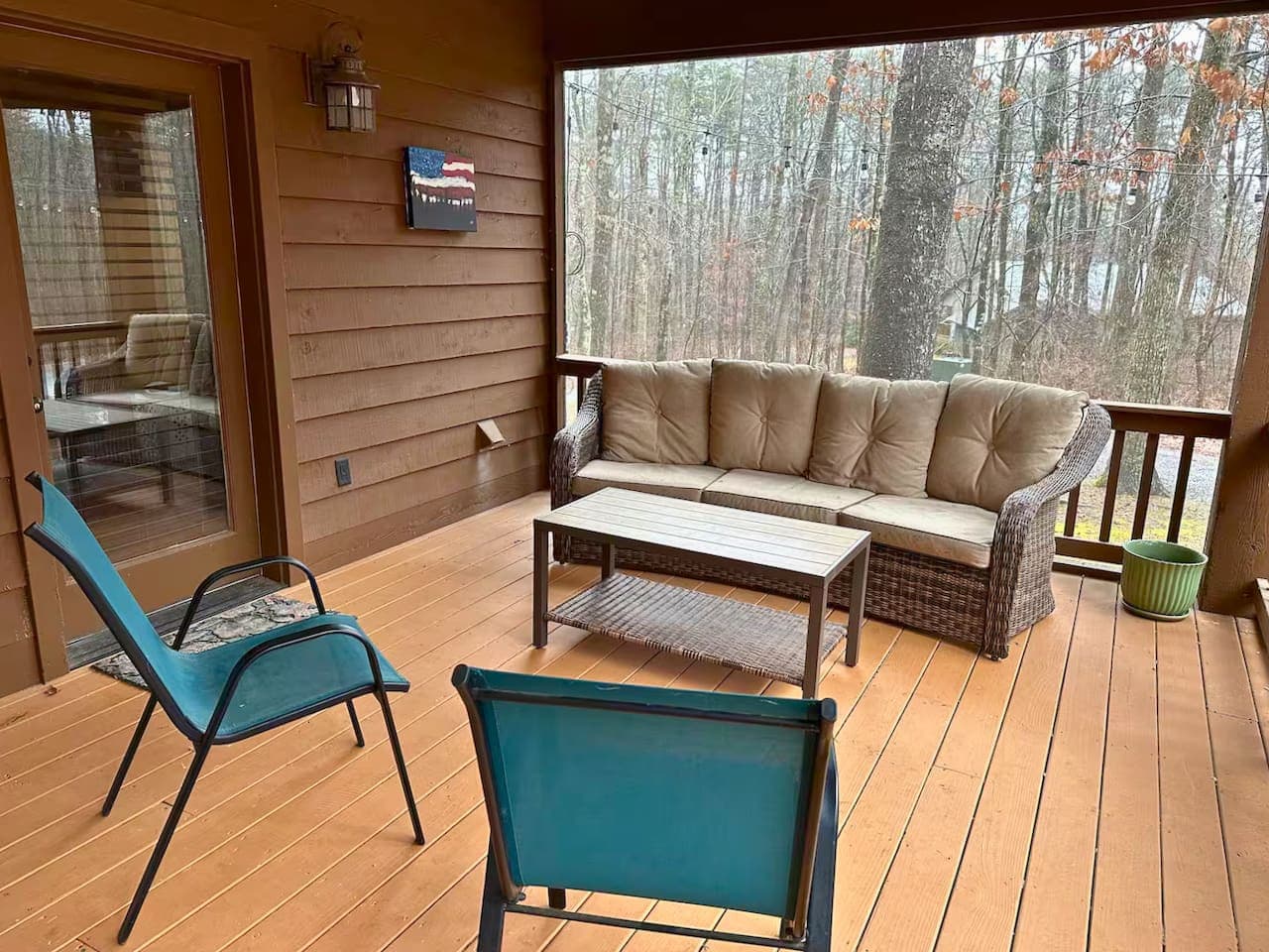 Enjoy outdoor seating on the screened-in back porch, where you can relax while taking in the sights and sounds of nature, all while staying bug-free.