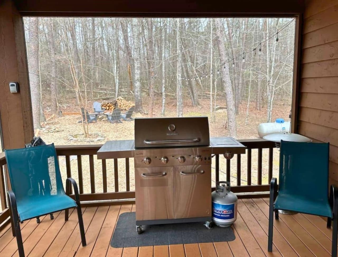 Sizzle up a delicious meal on the propane grill, located on the large screened-in porch just beside the hot tub—perfect for grilling and then relaxing in the soothing waters.
