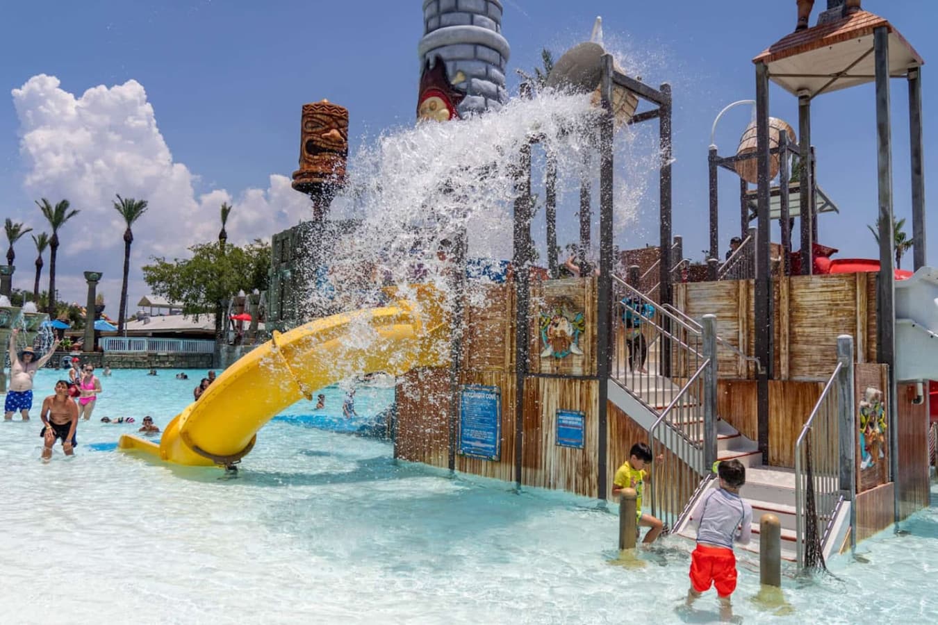 A 25-minute drive takes you to Big Kahuna’s Water & Adventure Park, where thrilling water slides and lazy rivers await.