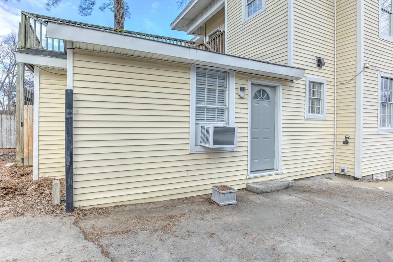 Step inside through your own private studio entrance.