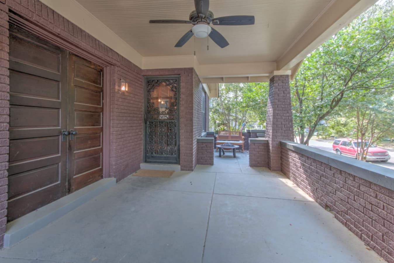 Entrance from the front (but the main entrance with the digital keypad is the back where you park).