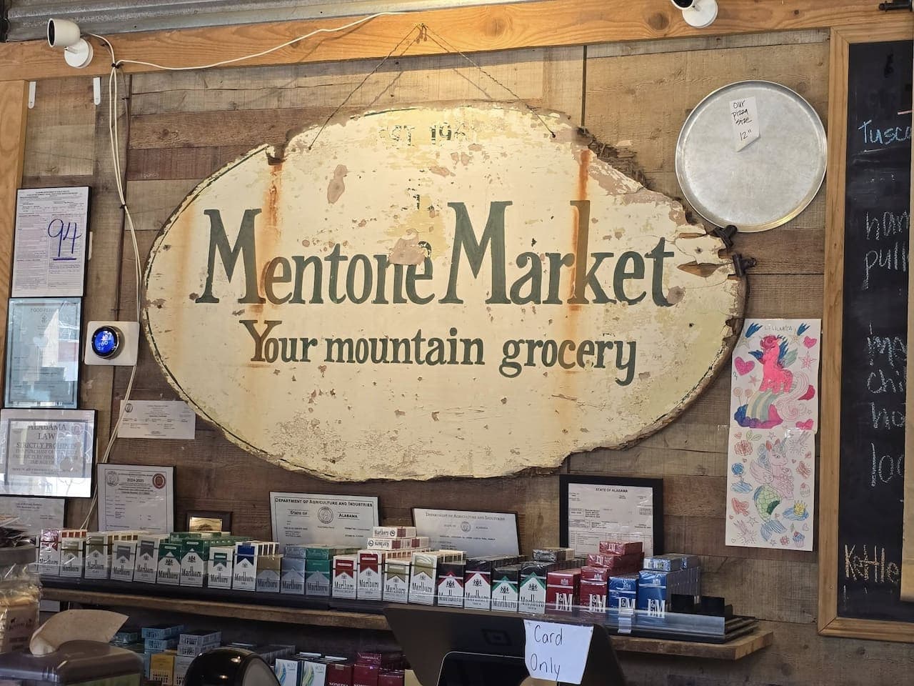 This longtime general store + eatery is a local hub — grab groceries, everyday supplies, or enjoy breakfast, lunch, or pizza. Perfect for stocking up or a casual meal.
