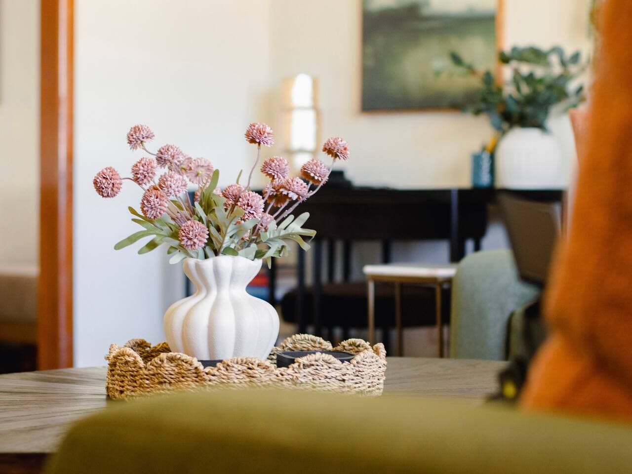 Botanical details to add a nature feel even while indoors!