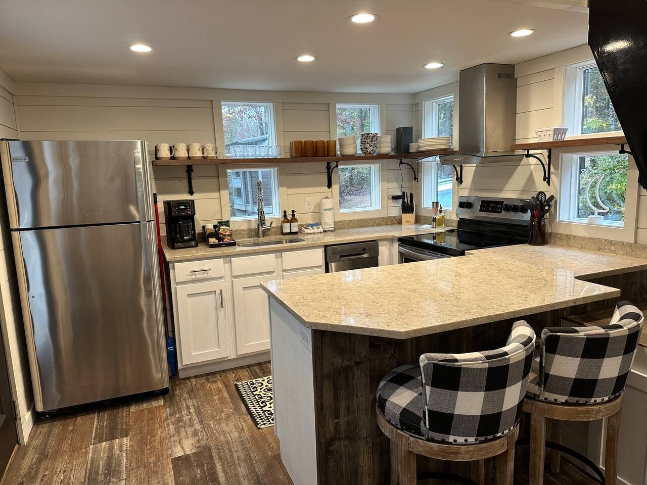 Moon River Mentone 1: Everything you need to cook, create, and connect.