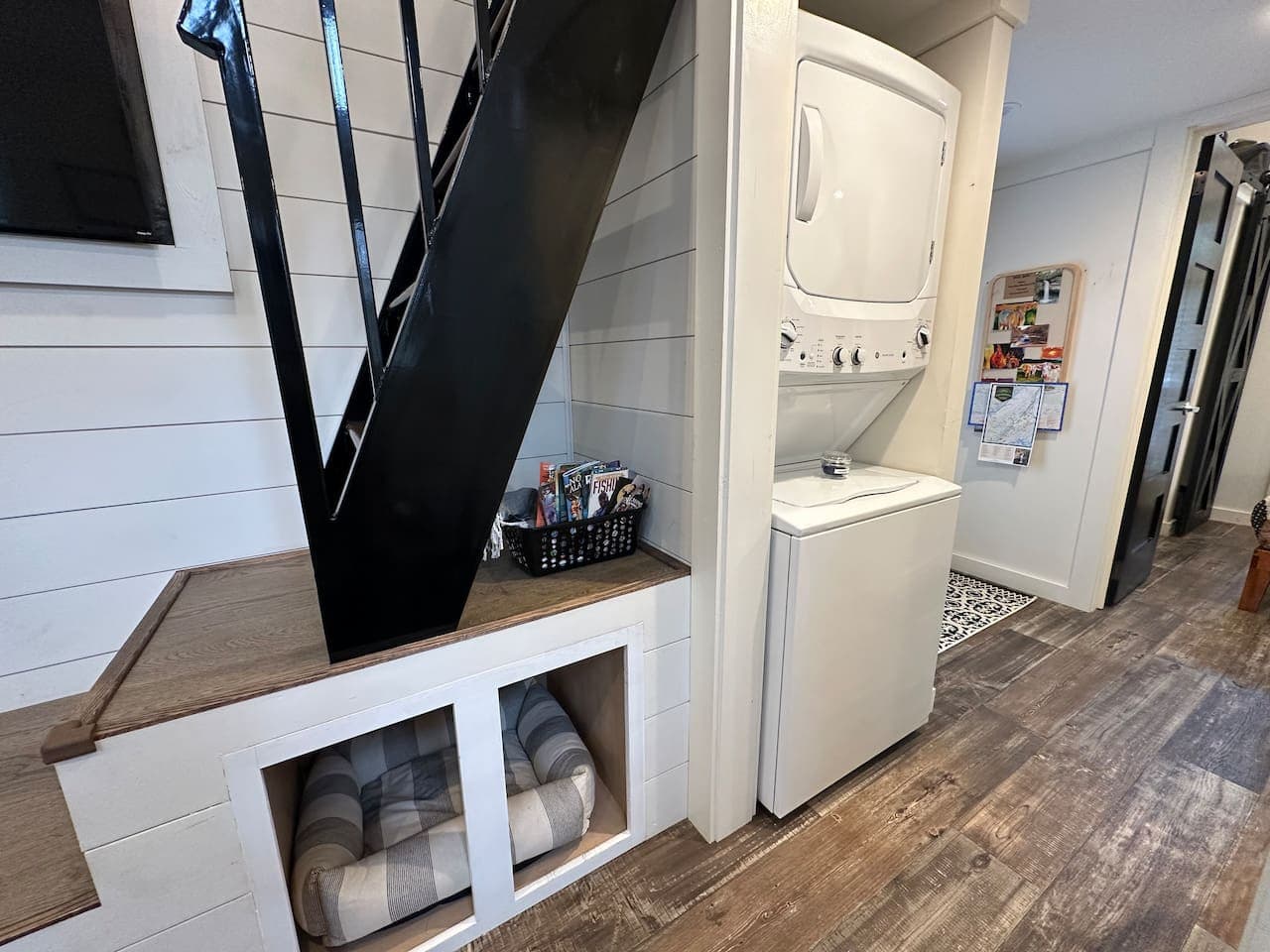 Moon River Mentone 1: Convenient washer and dryer available for your stay.