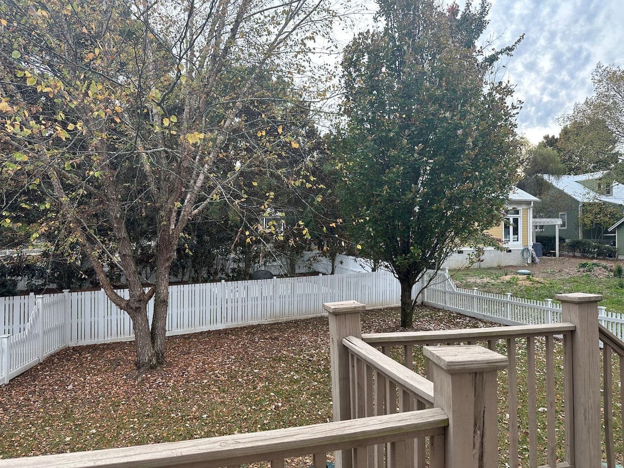 Surrounded by scenic beauty, the deck offers a refreshing view of nature’s quiet charm.