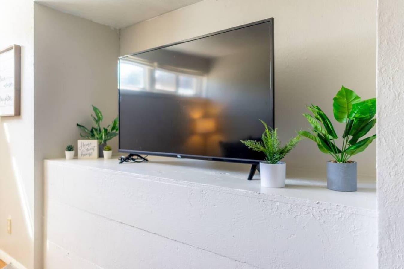 Smart TV with easy app access, so you can pick up your series right where you left off.