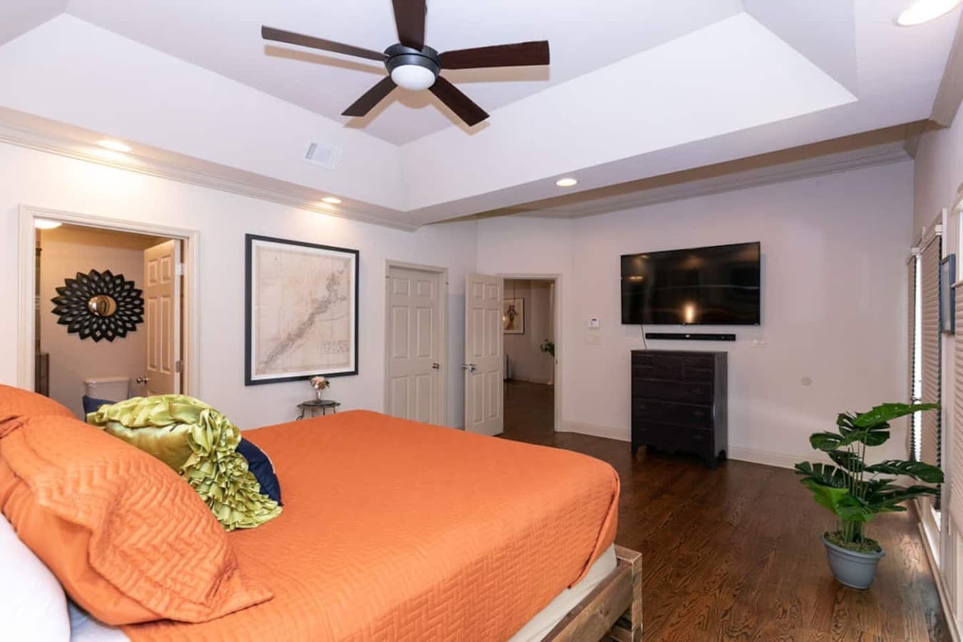 Soft textures and layered details make this room feel inviting.