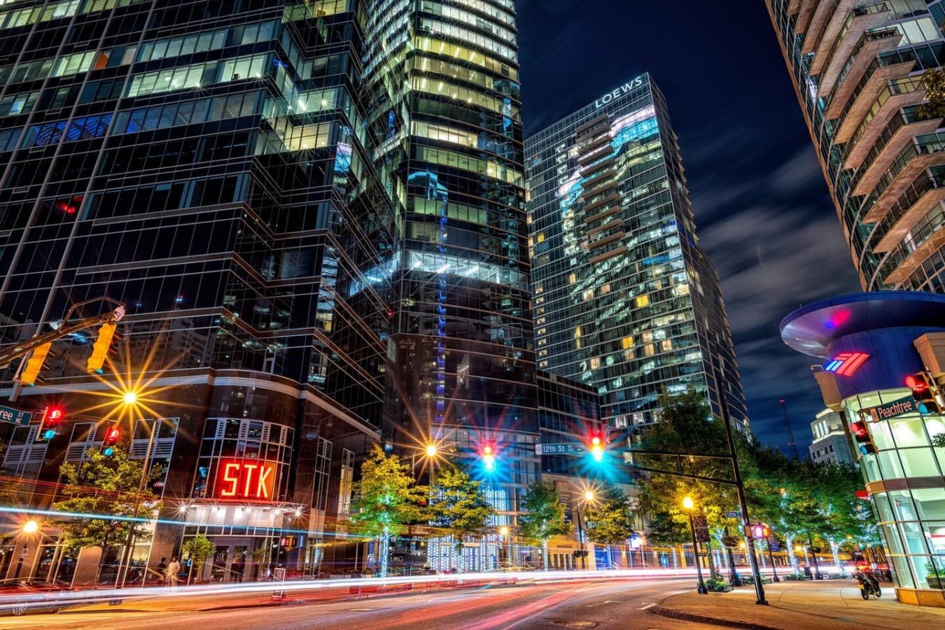 Easy access to Midtown Atlanta’s restaurants, museums, and business district.