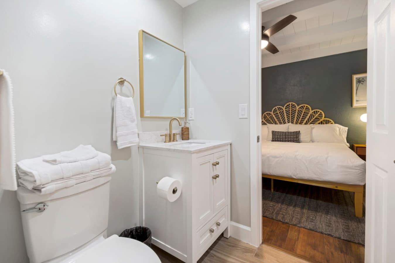 Enjoy a clean, well-equipped bathroom with fresh towels and all the essentials.