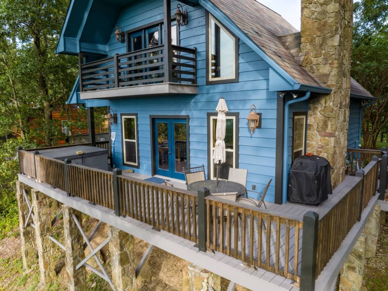 Two Back Porches Overlooking The Valley and Sunsets!