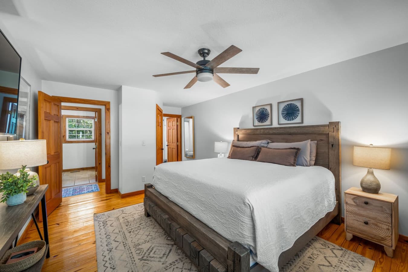 Private full bath is easily accessible from this main floor bedroom.