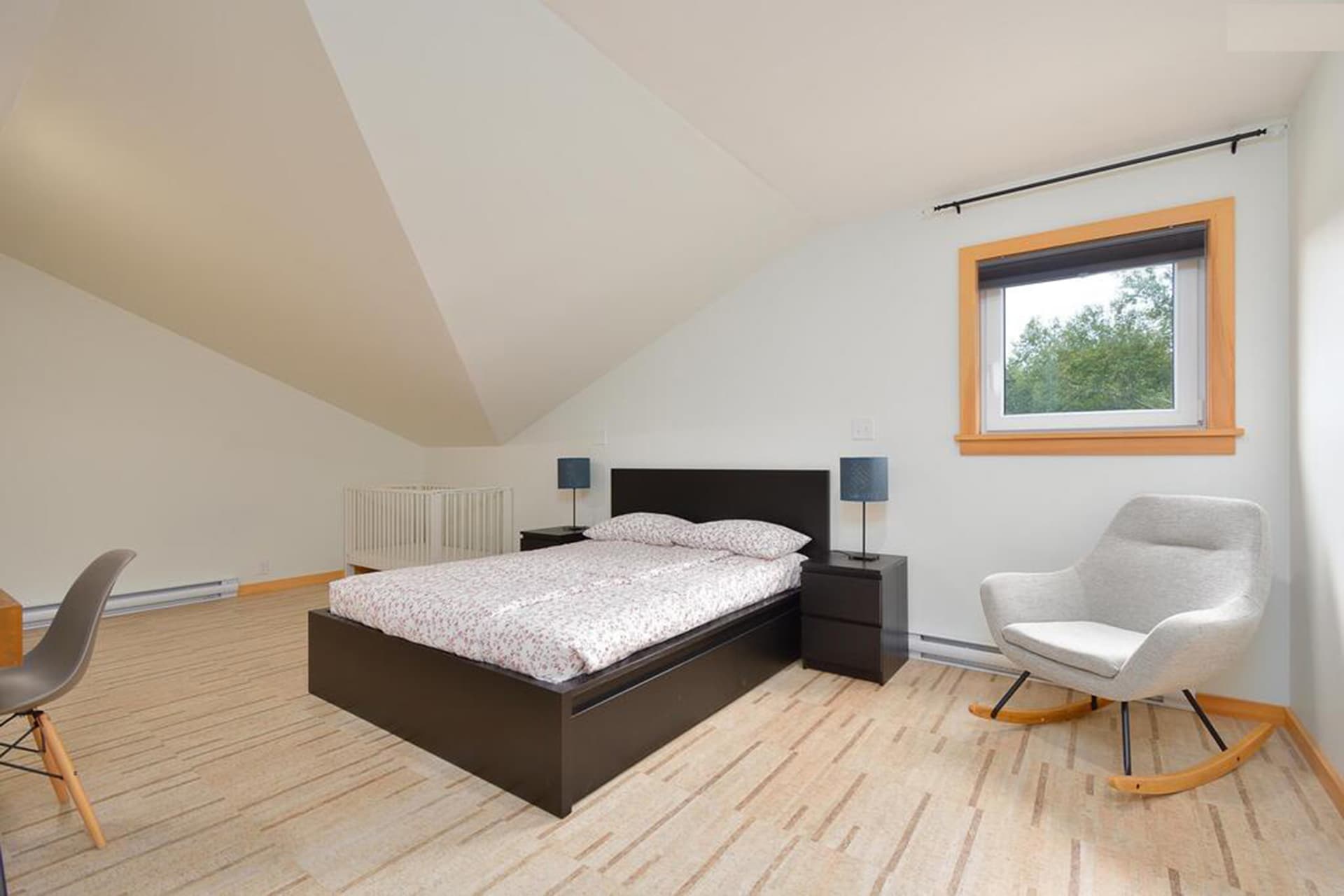 Double room with crib (second floor)