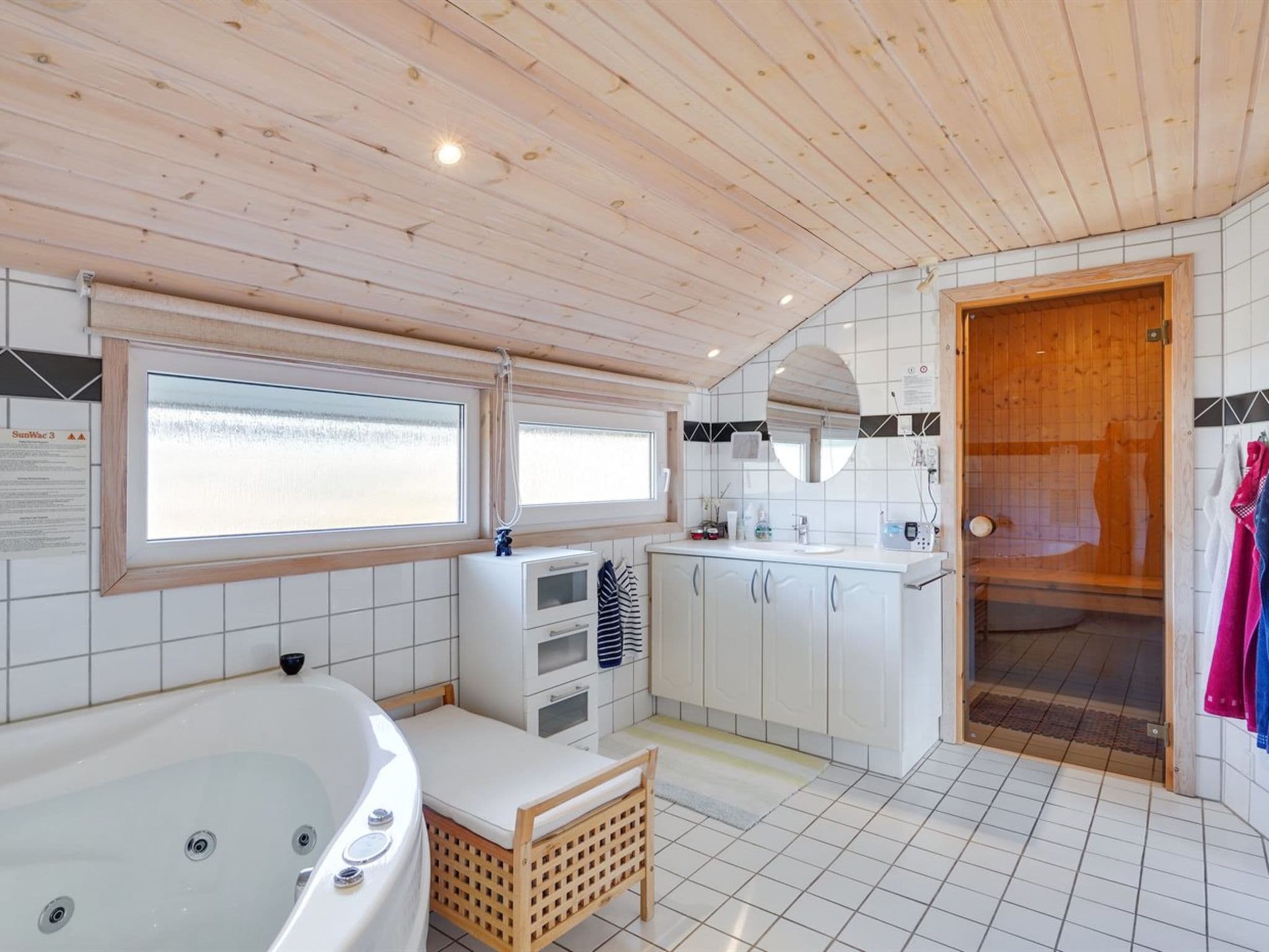 Bathroom / Wellness