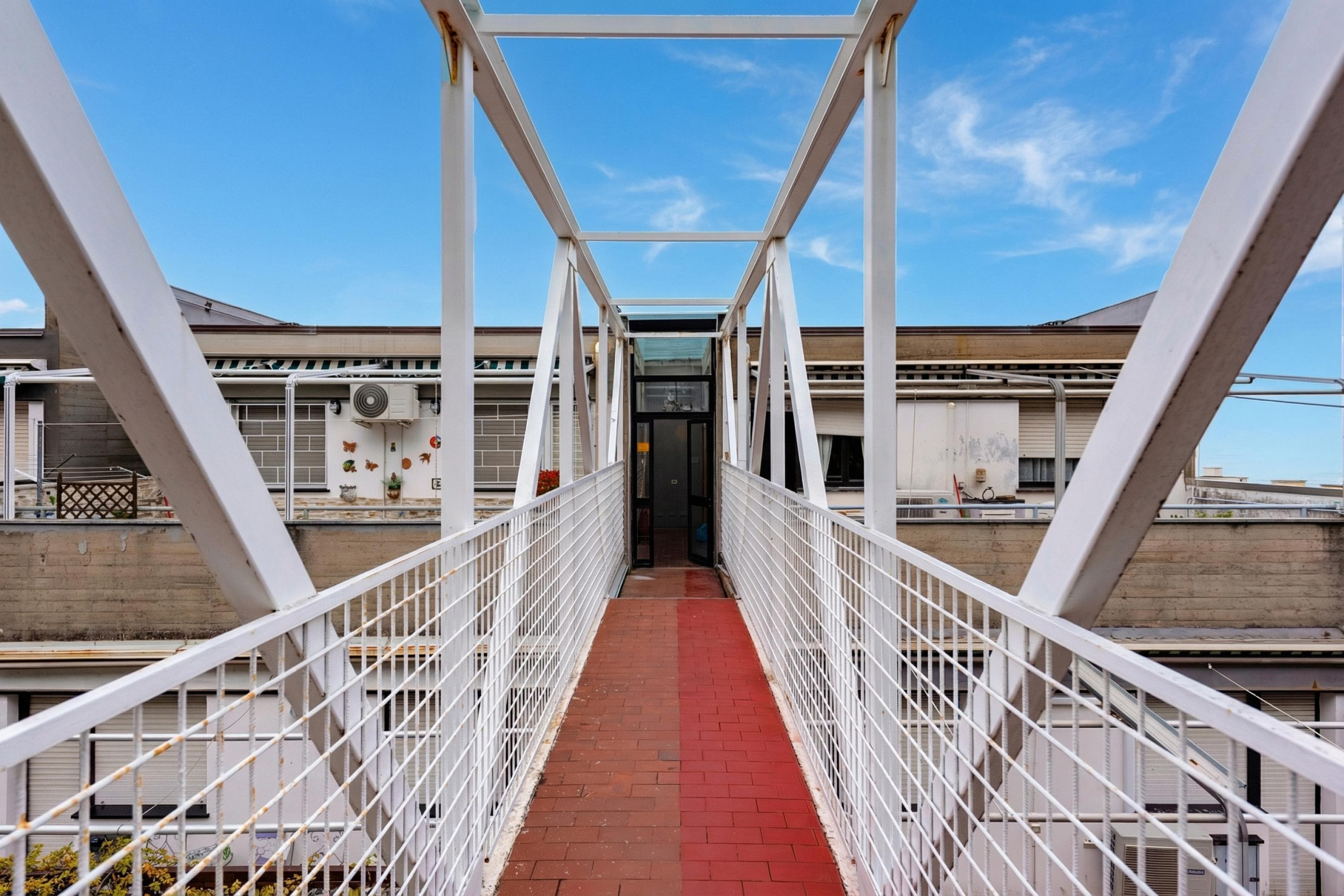 Gallery Image 19