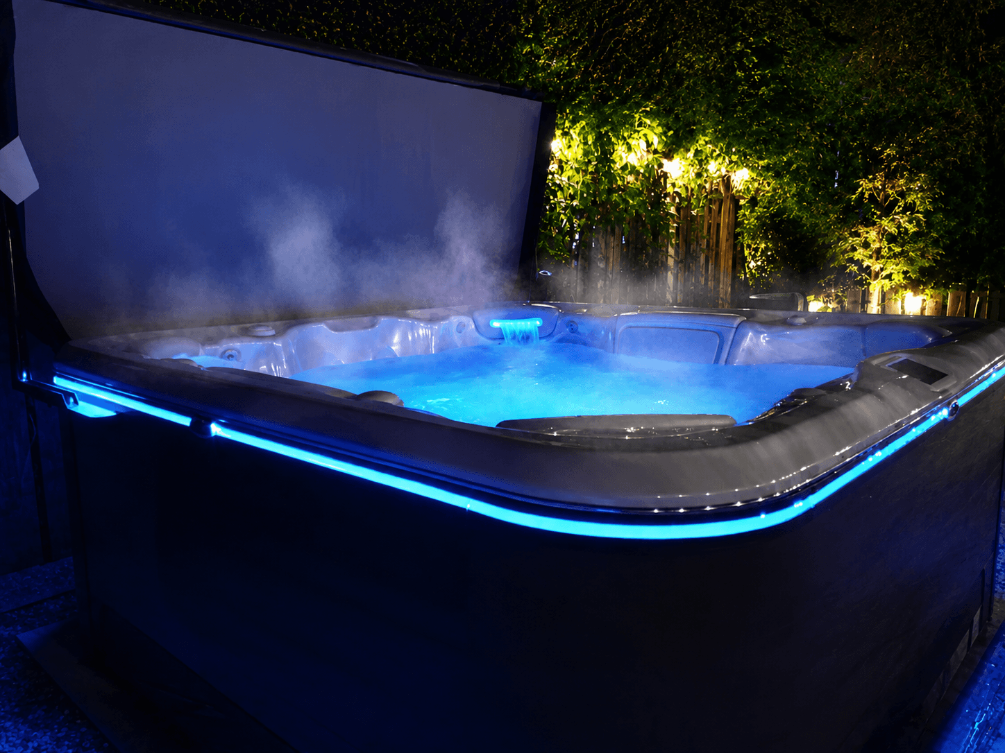Deluxe 7 person hot tub alone