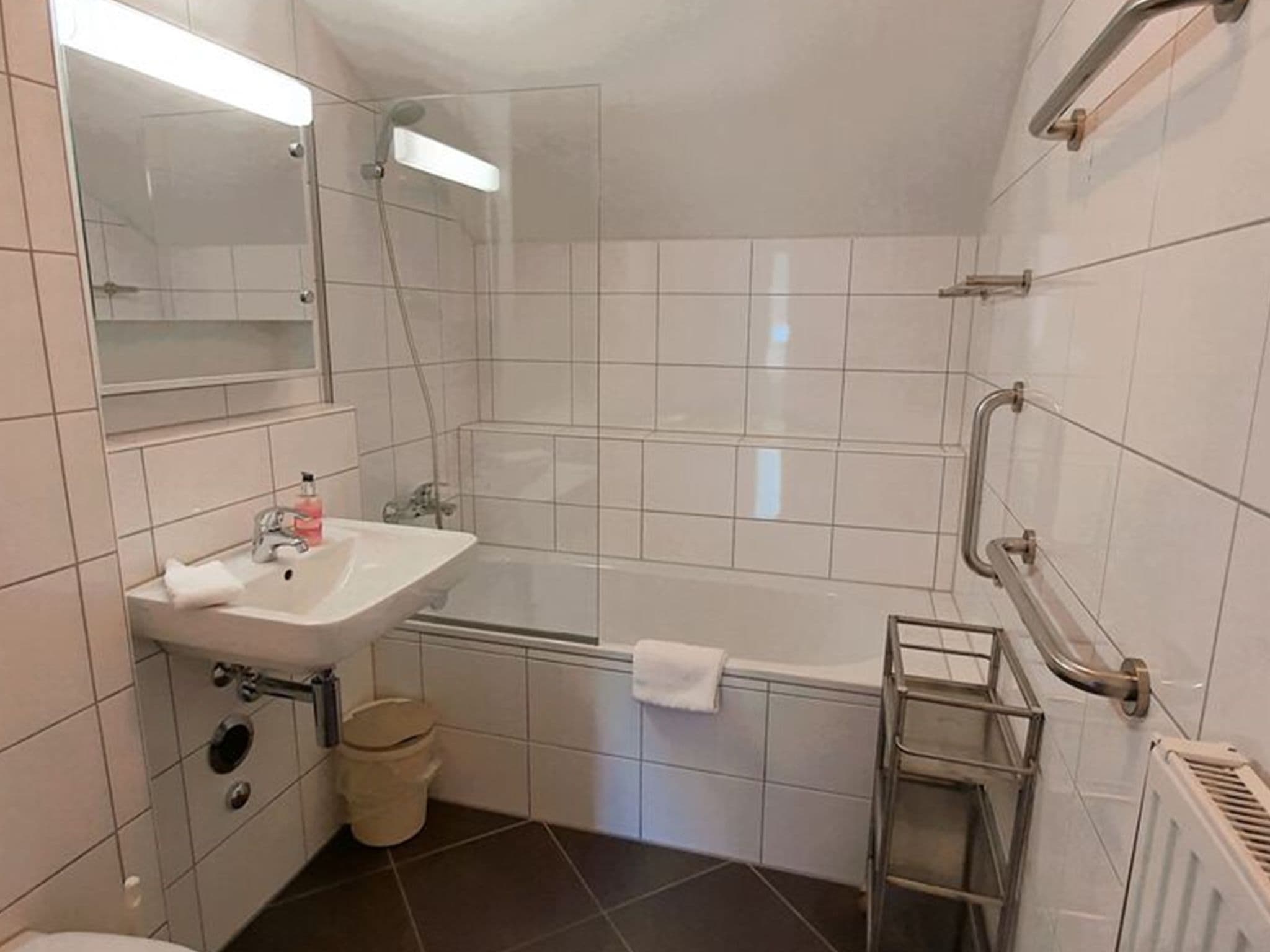 Gallery Image 13