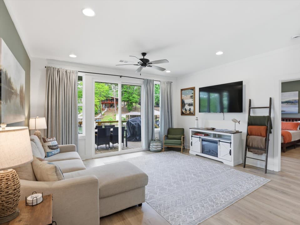 Gallery Image 15