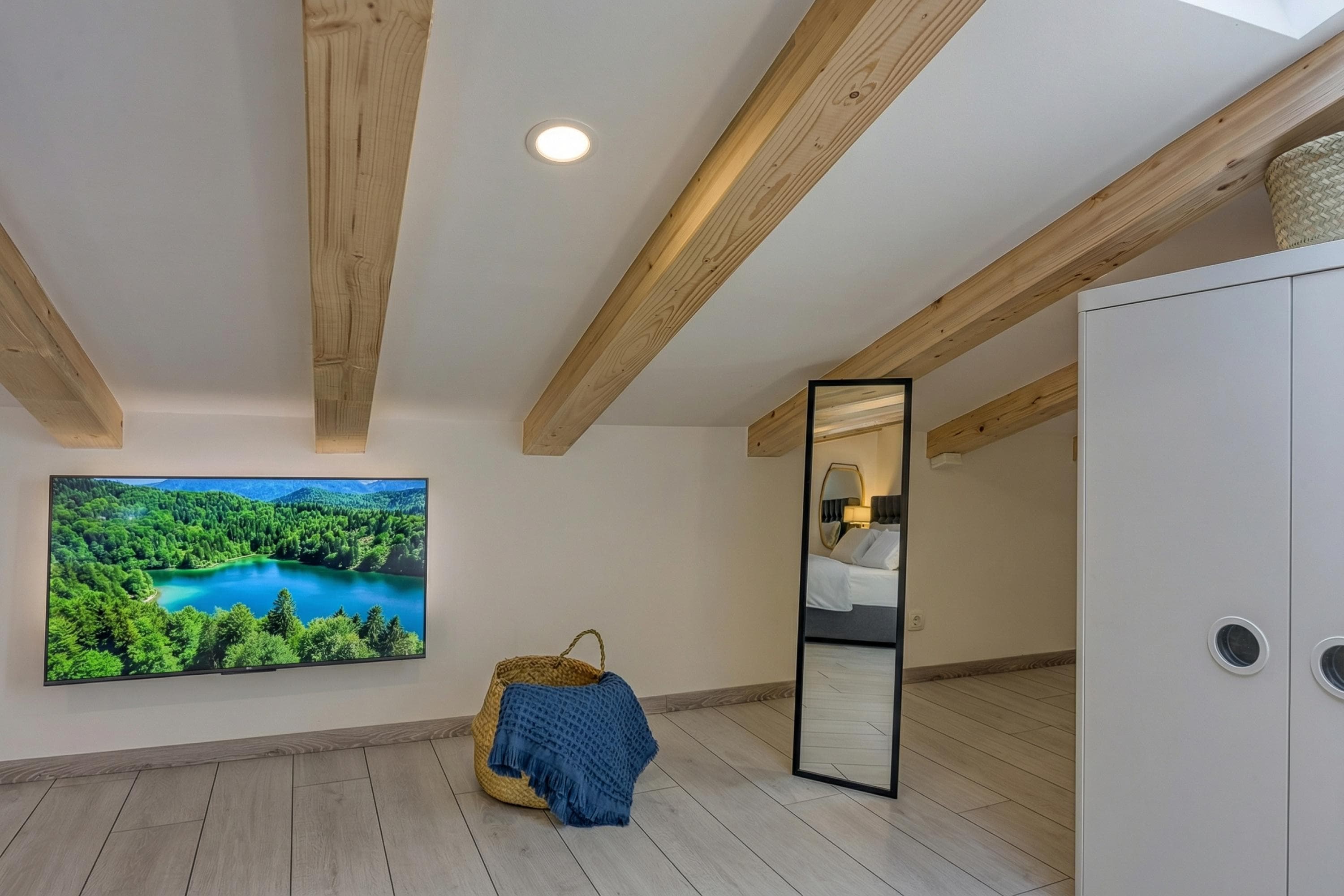 Gallery Image 15