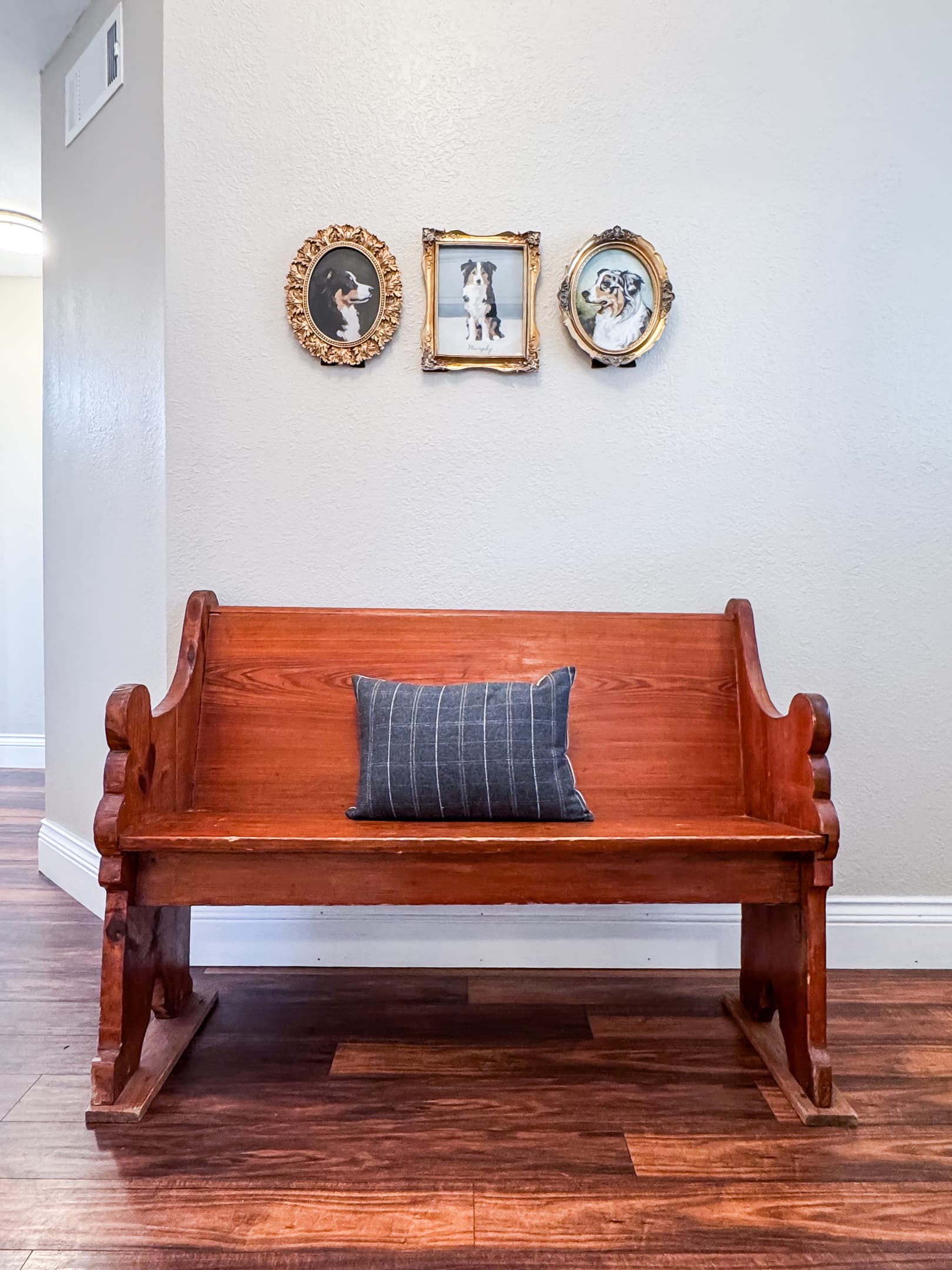 Over a century old, the home has been updated to modern conveniences, includes a charming front porch to watch the sunrise with a cup of coffee or a cocktail in the evening at Aussie Cottage.