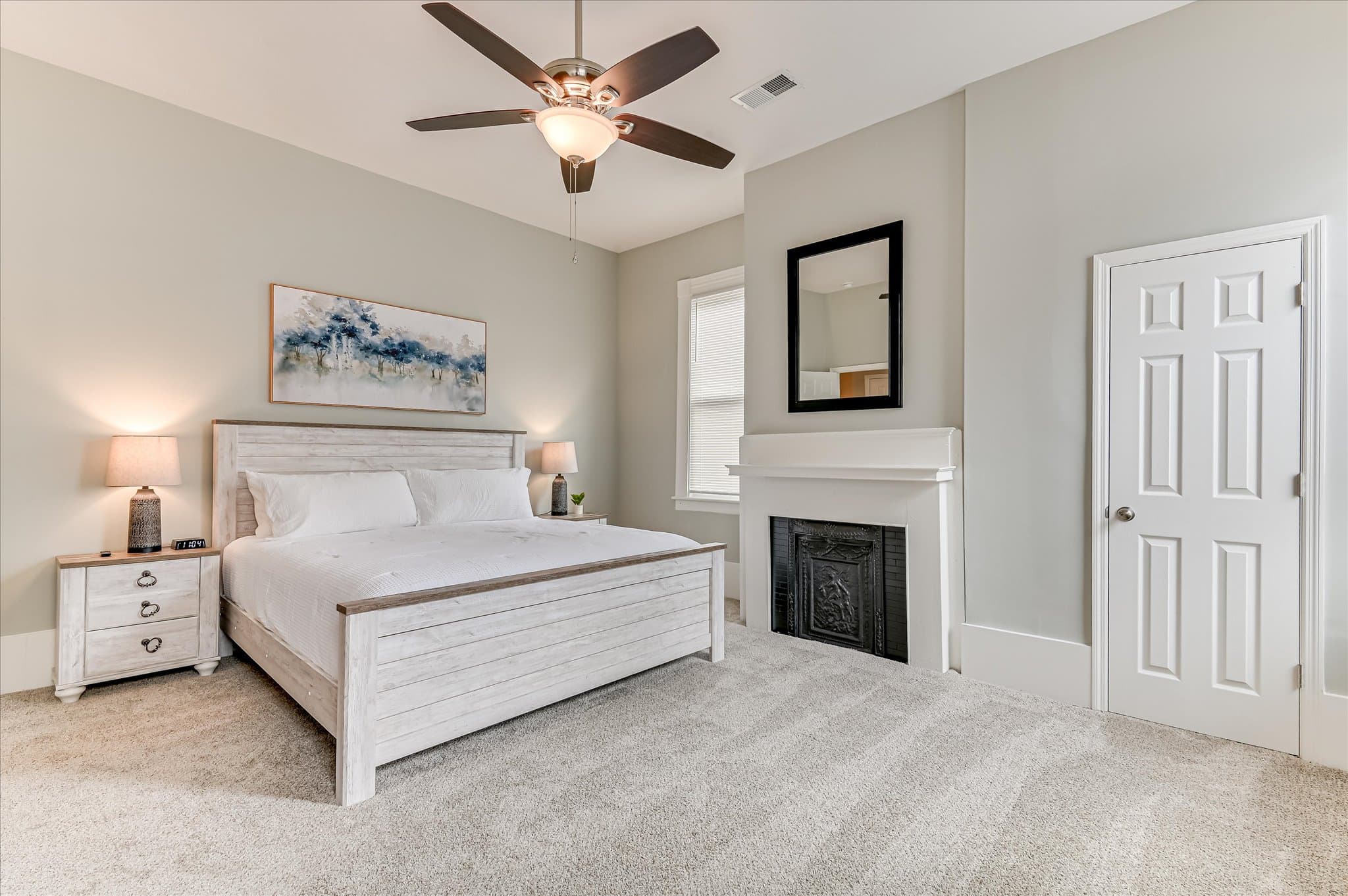 King Bedroom #1