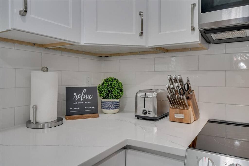Fully Stocked Kitchen