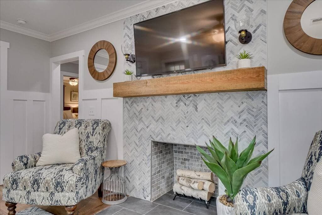 Comfortable Living Room