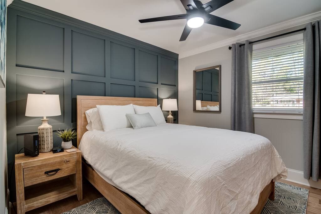 Guest Bedroom #1 (Queen)