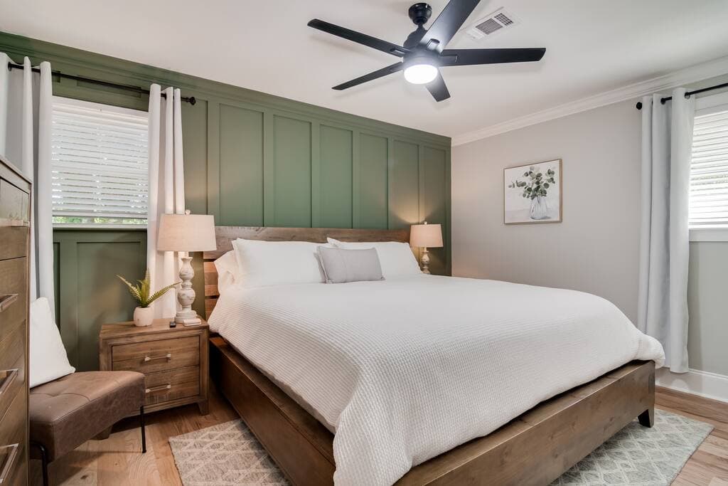 Master Bedroom (King)
