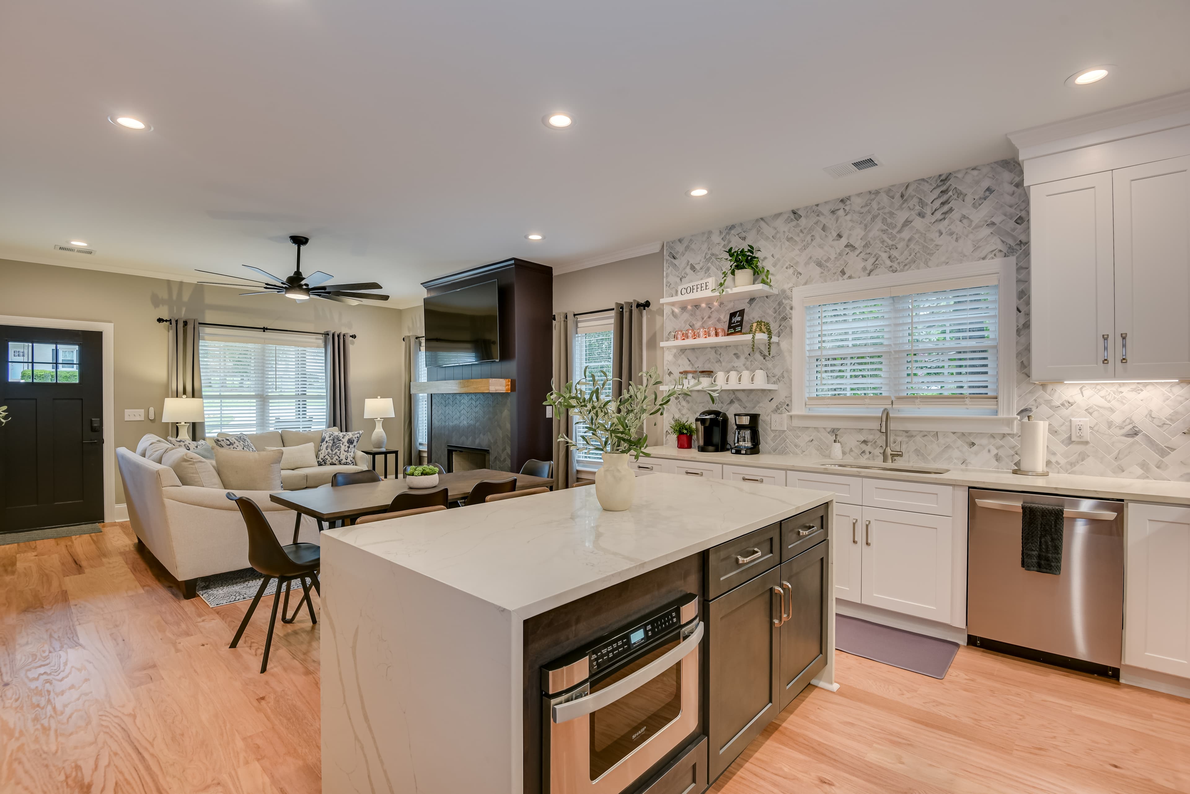 Open Living, Dining & Kitchen Area