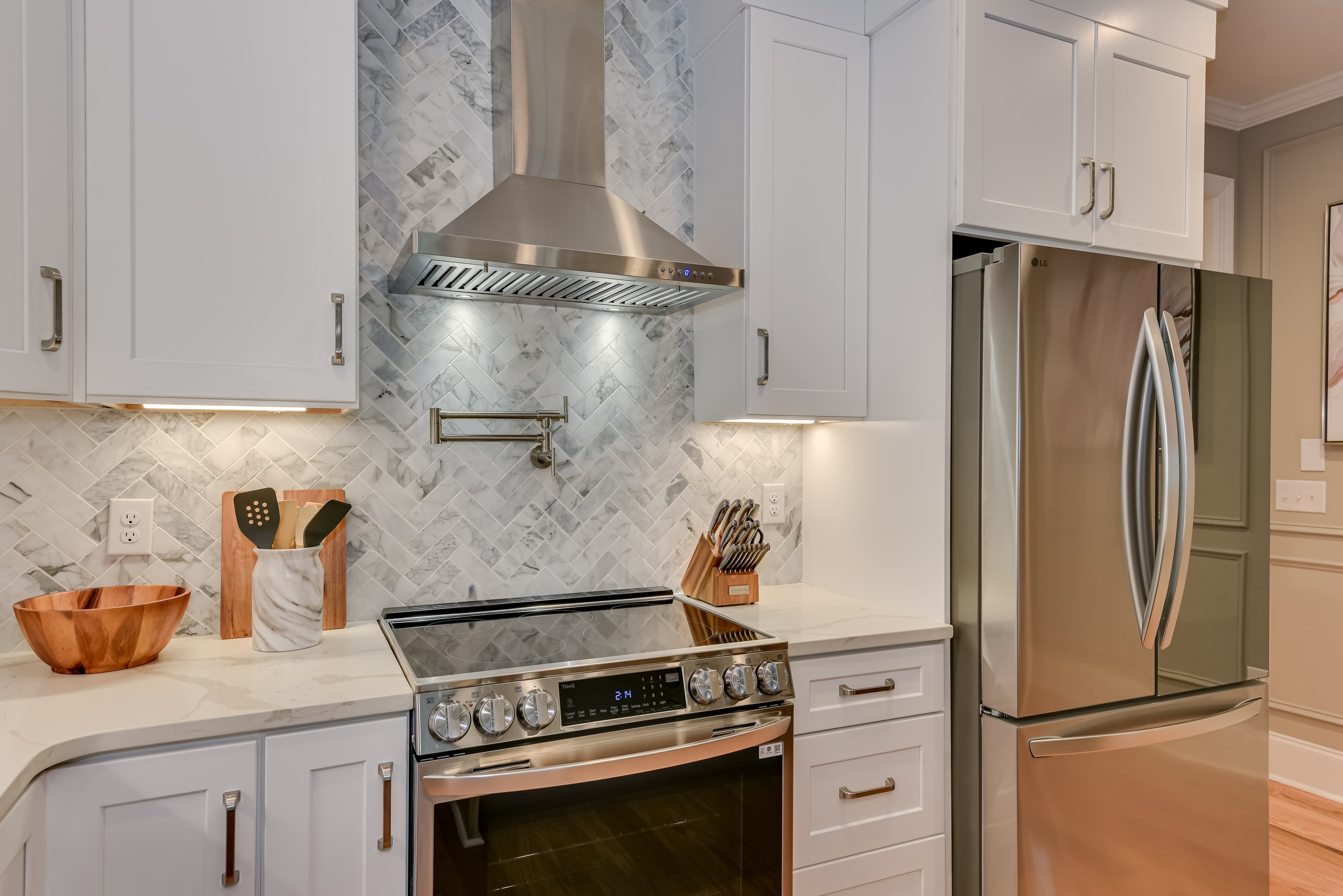 Fully Stocked Kitchen