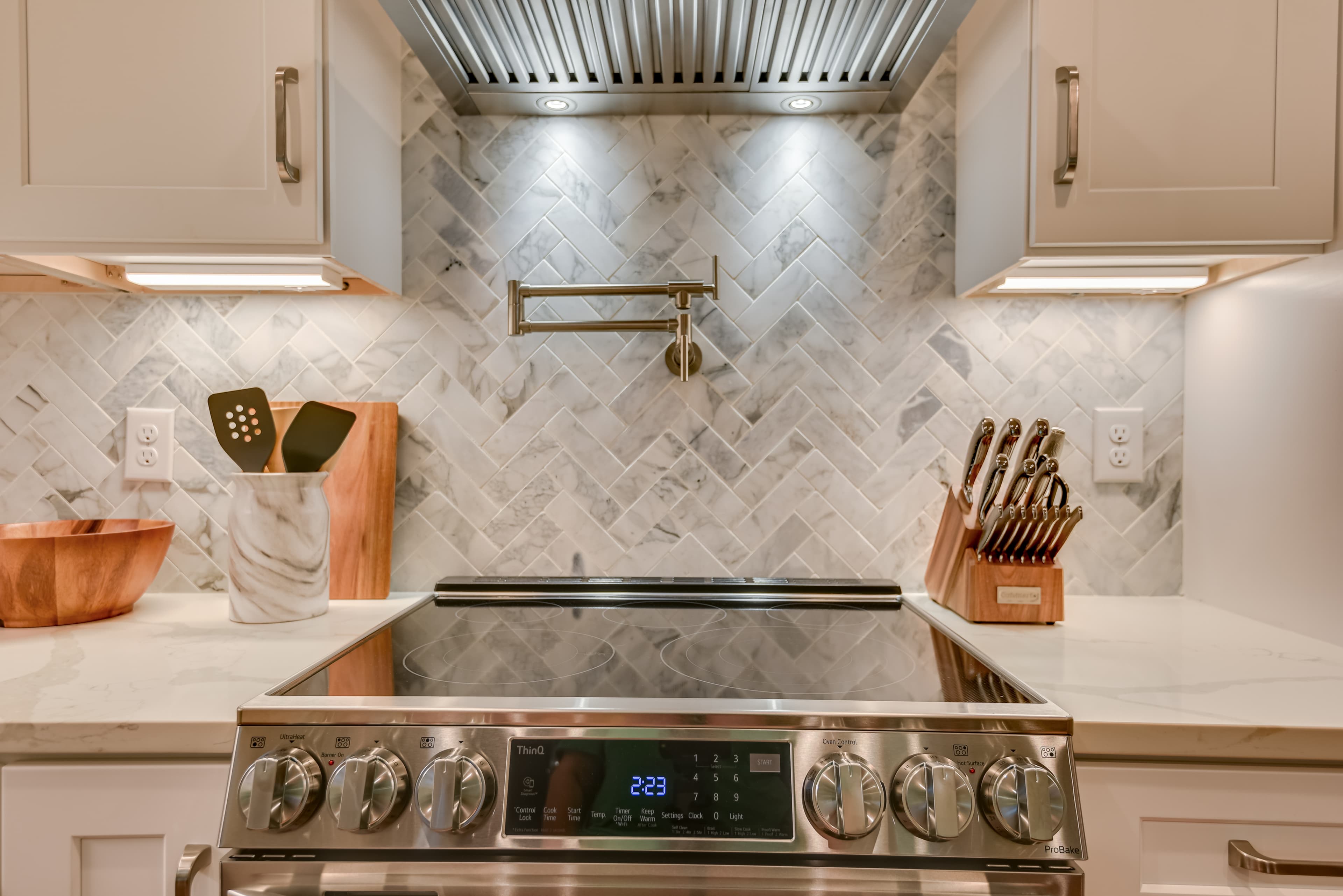 Fully Stocked Kitchen