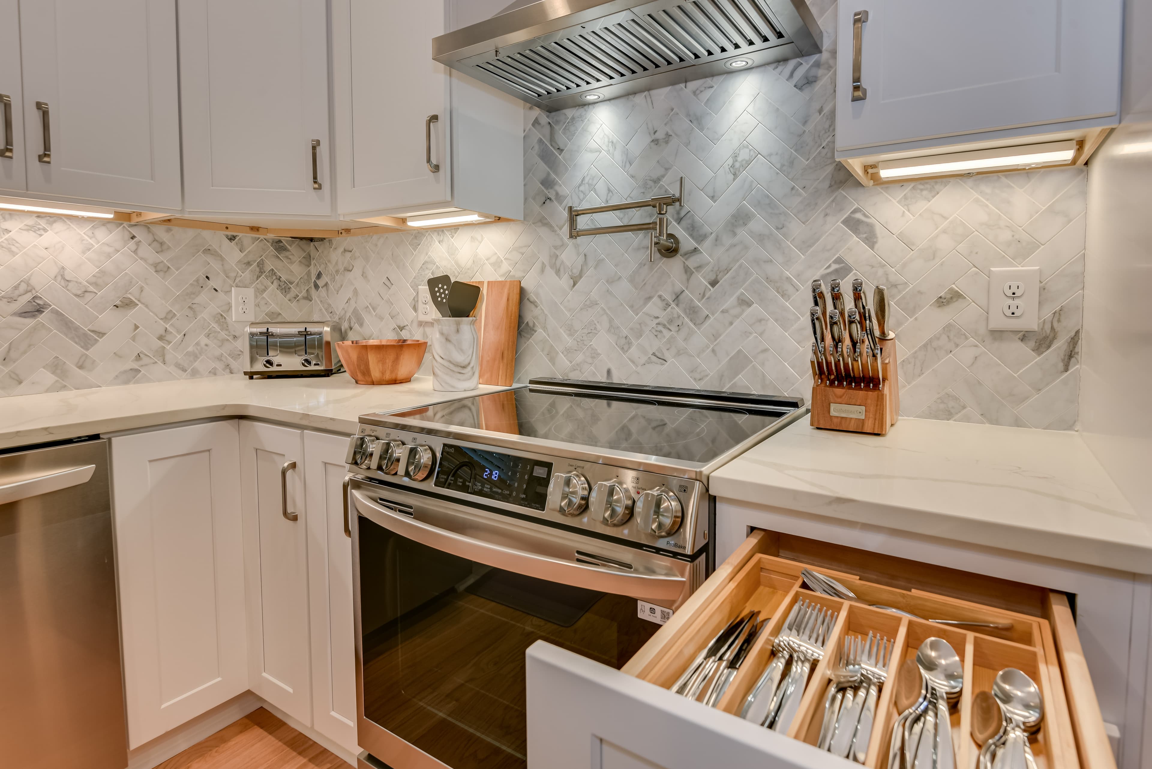 Fully Stocked Kitchen