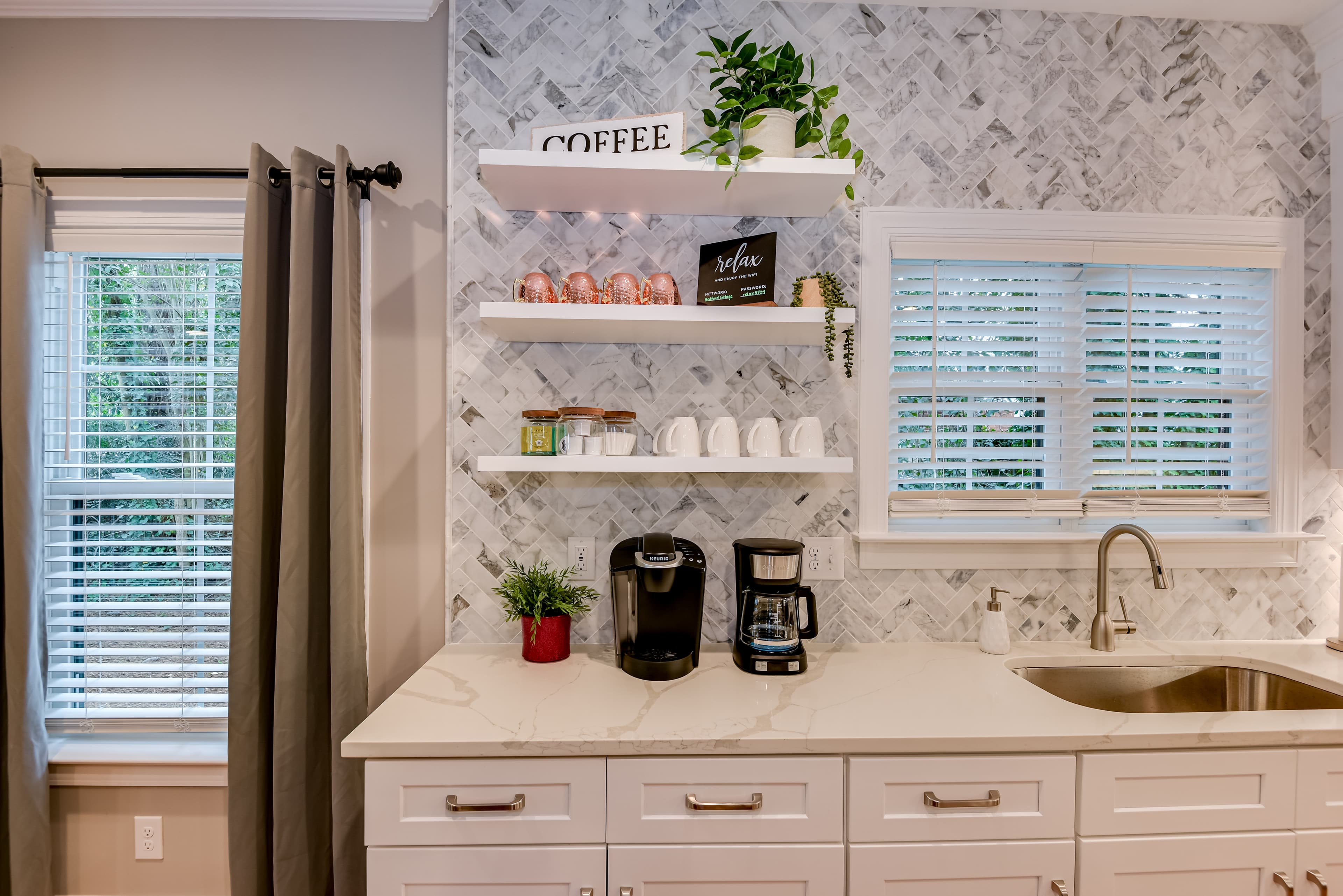 Coffee/Tea Bar