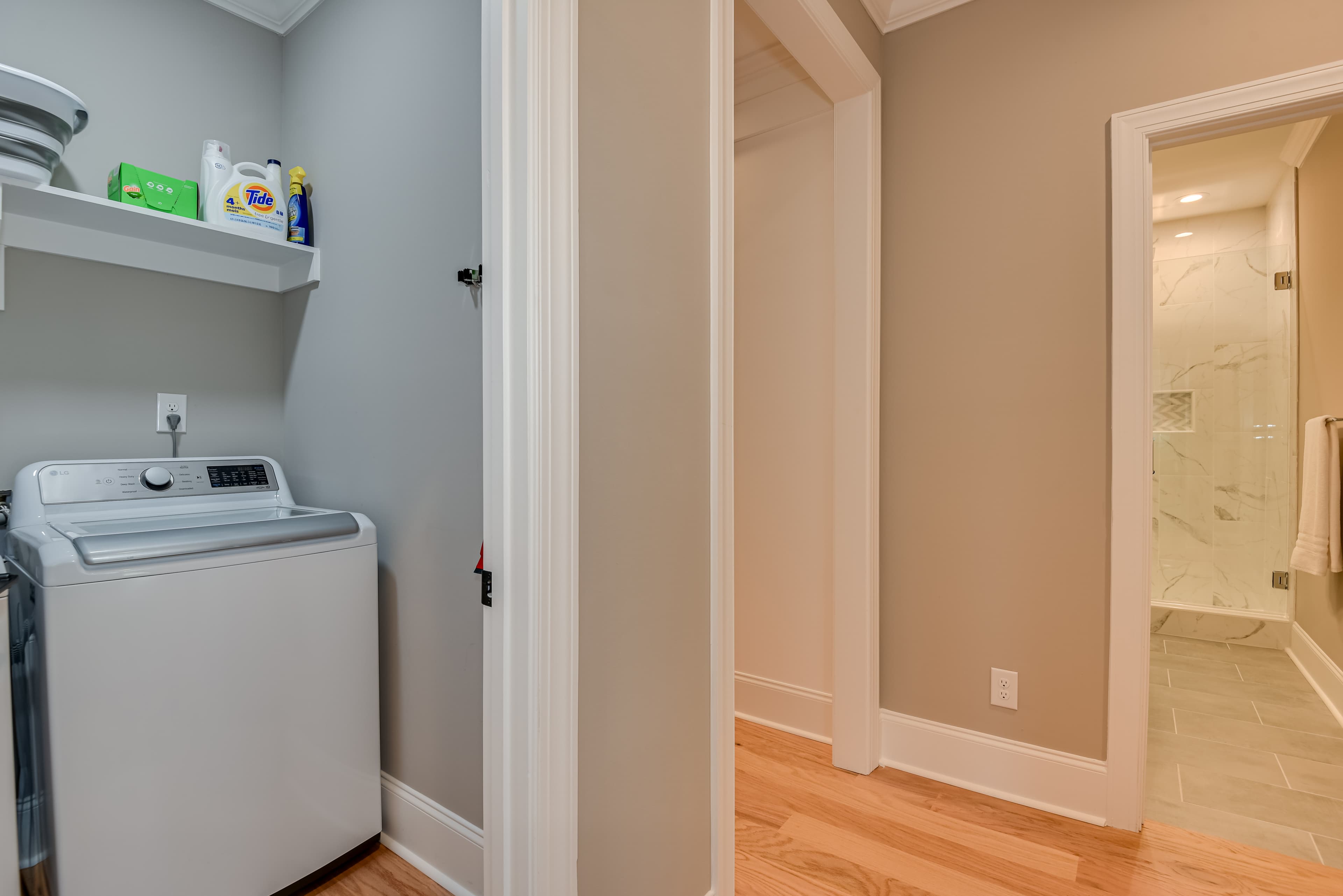 Full Size Laundry