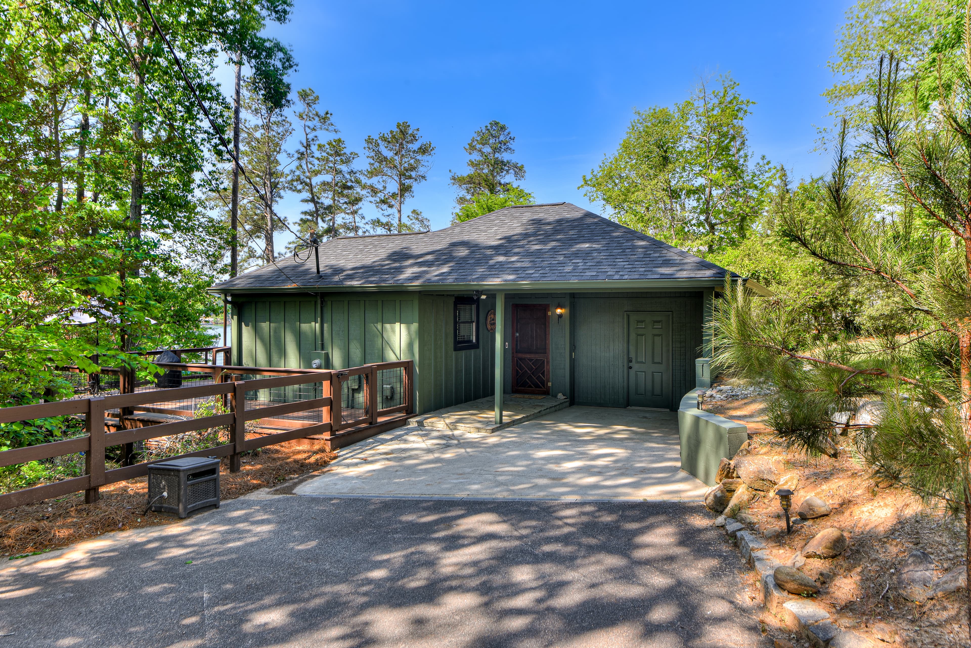 Welcome to your Private Lake Escape