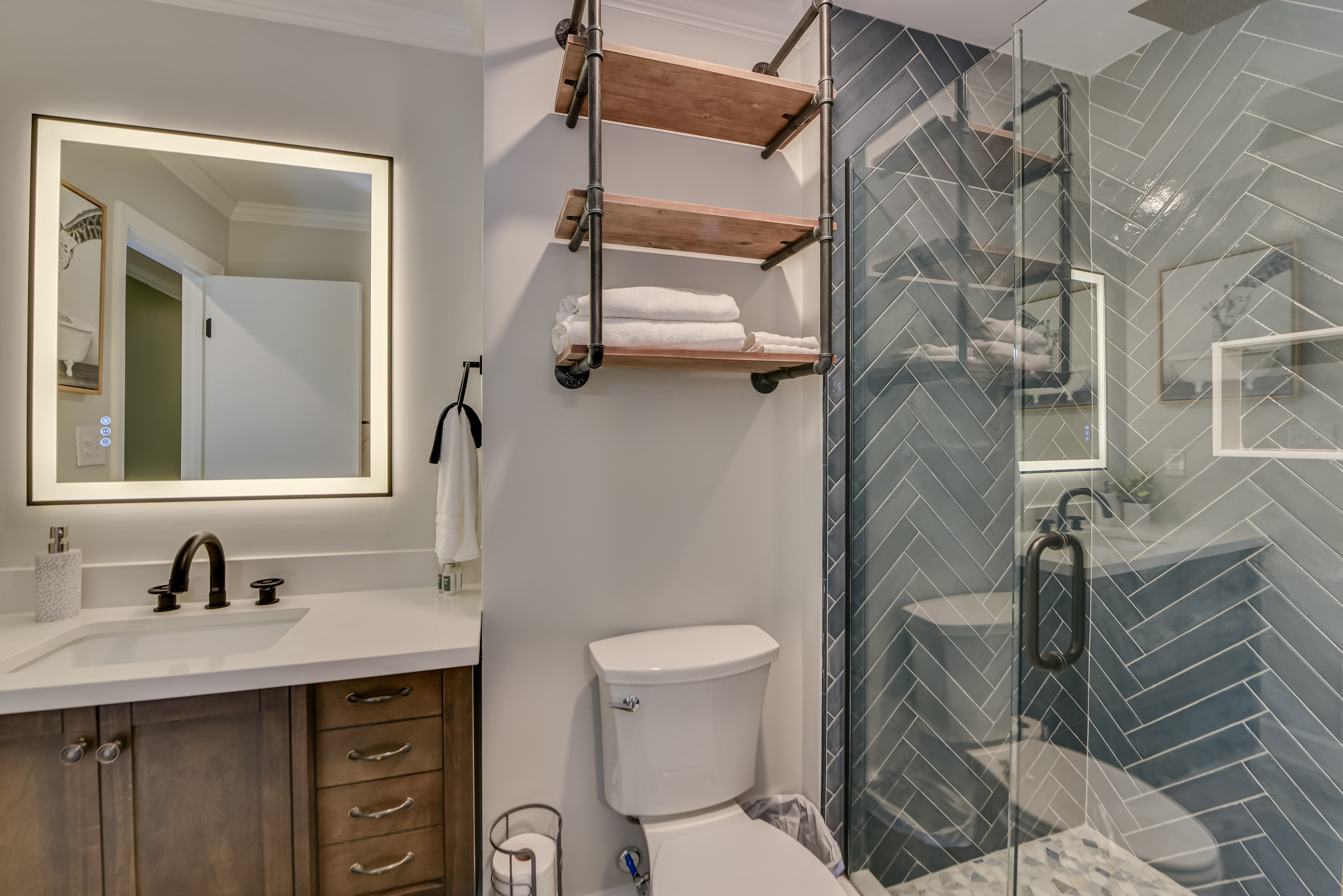 Guest Bathroom with Luxurious Shower & Rainhead