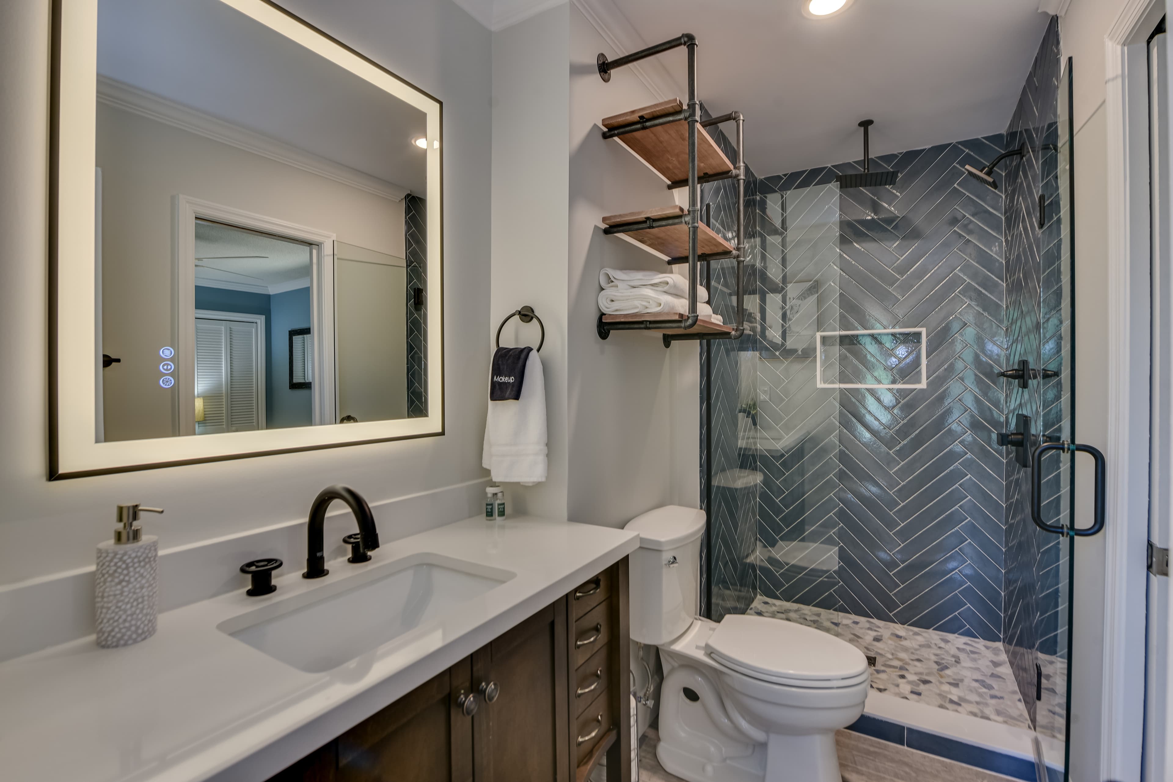 Guest Bathroom with Luxurious Shower & Rainhead