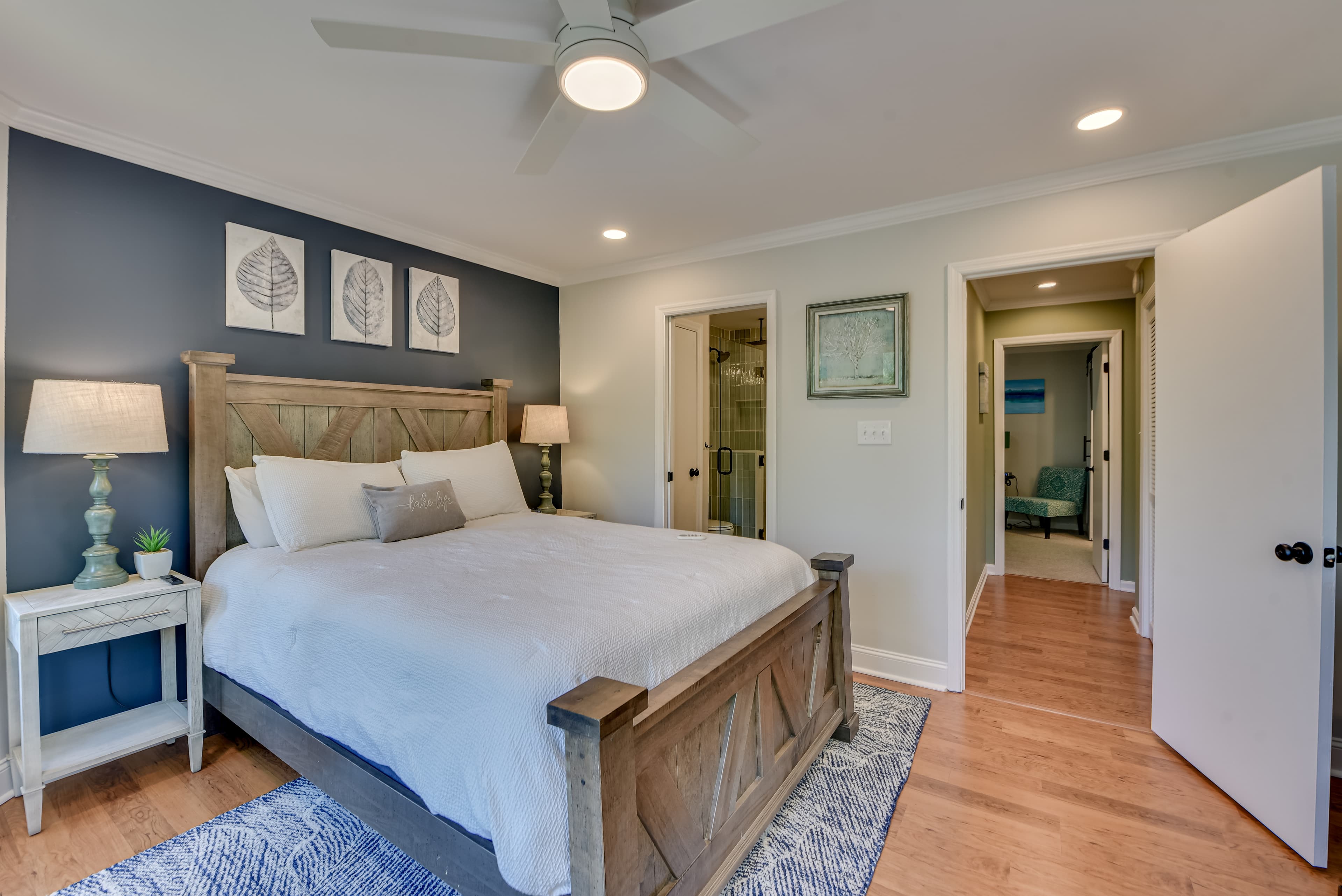 Master Bedroom (Queen) with Gorgeous Lake Views