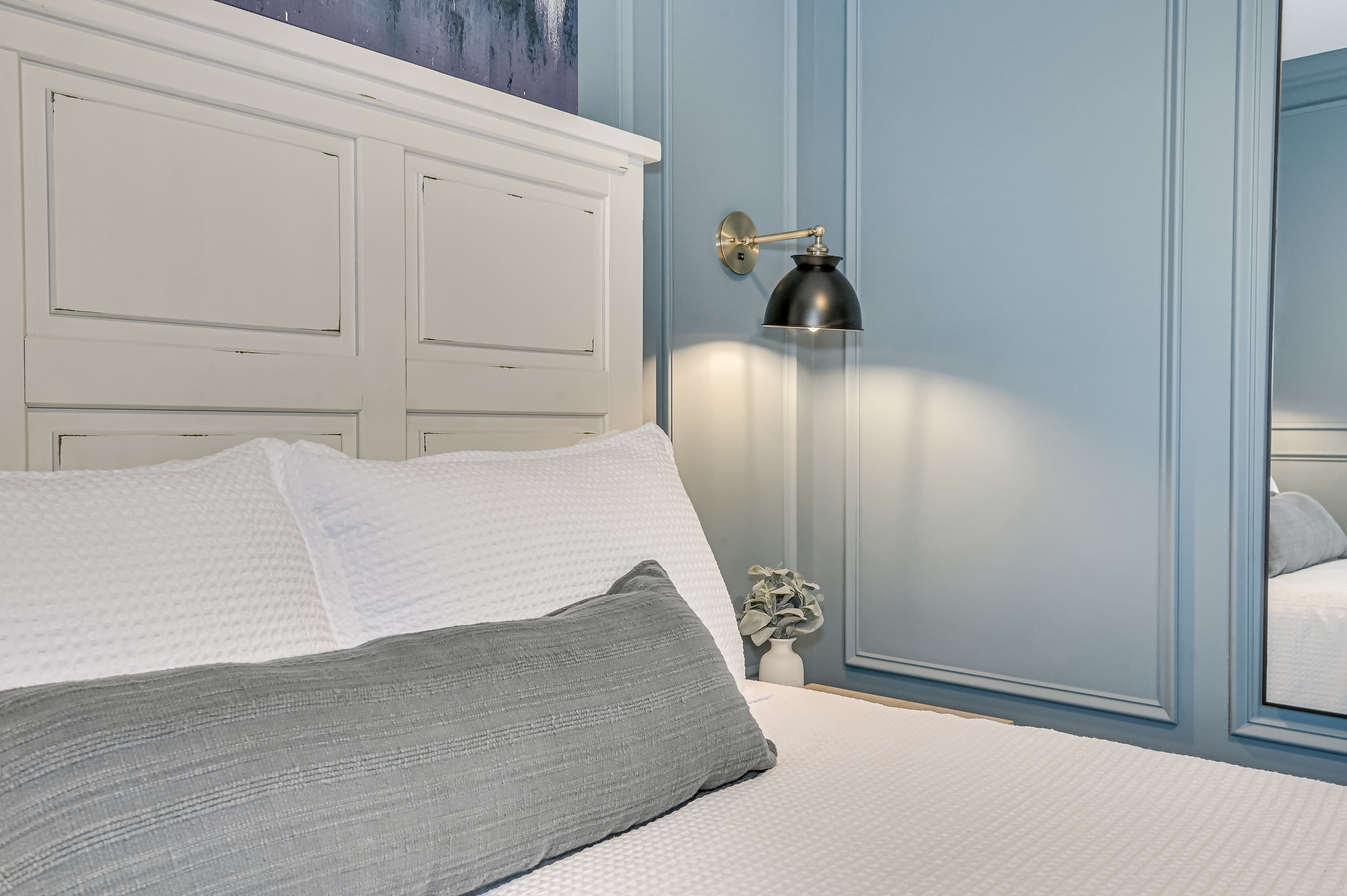Guest Room (Queen)