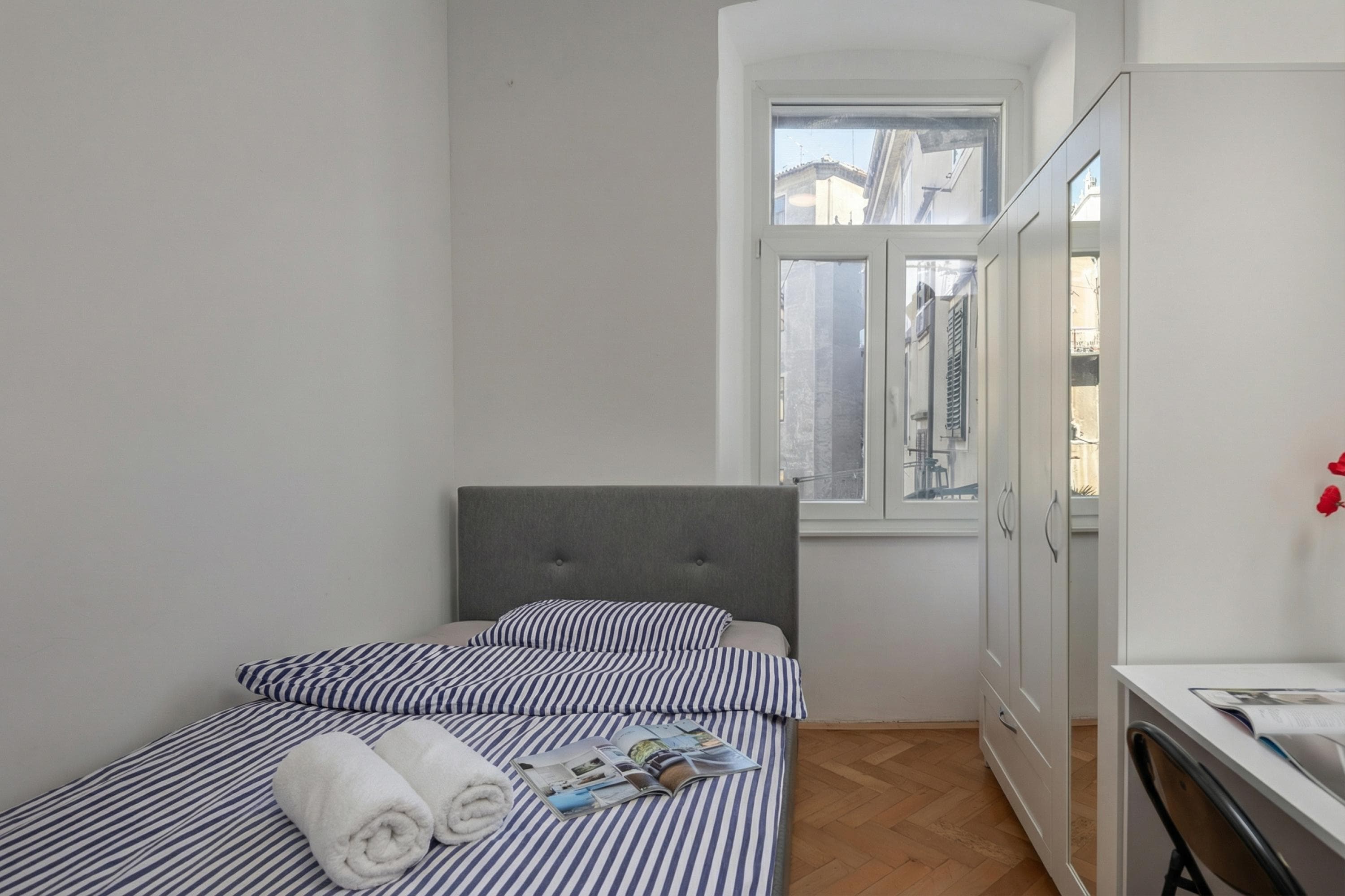 Gallery Image 13